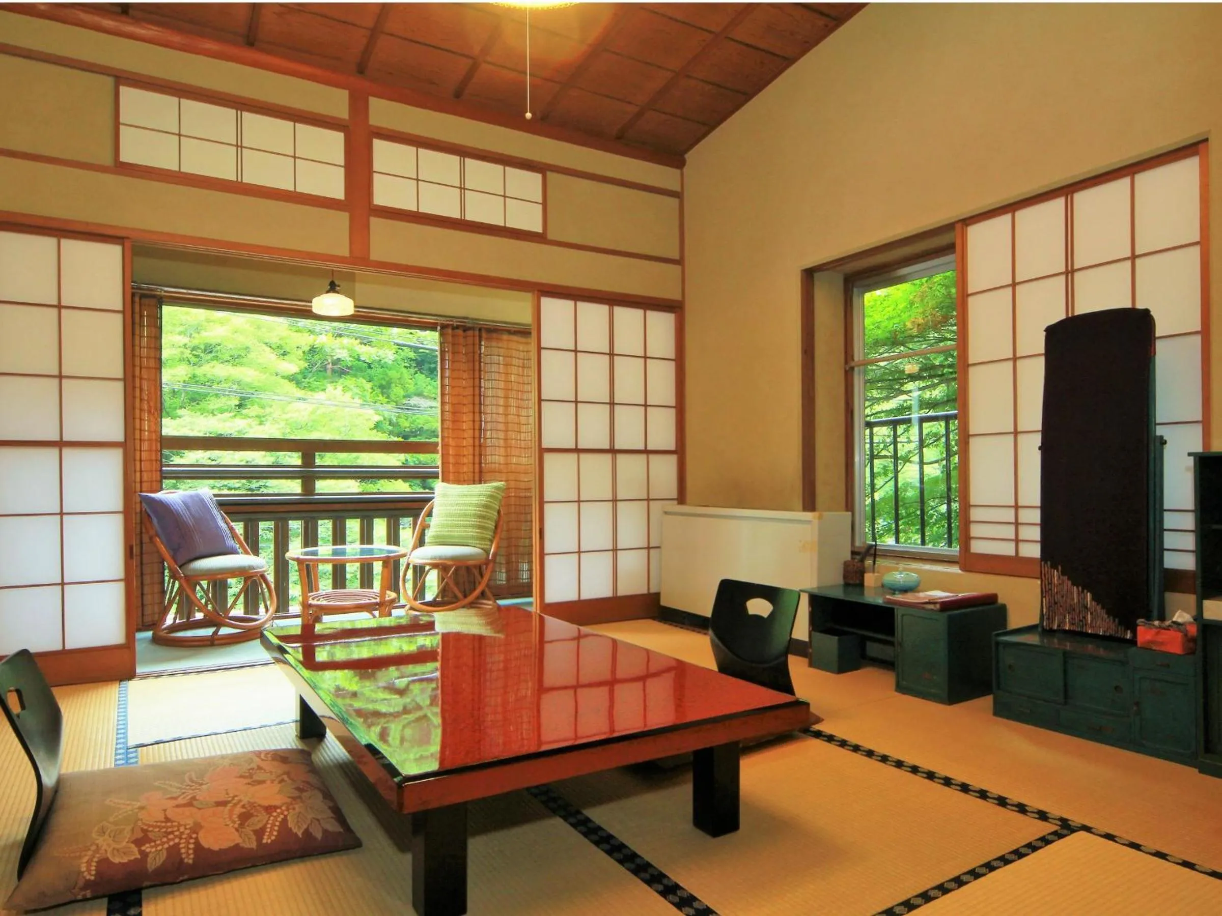 Photo of the whole room in Irorinoyado Ashina