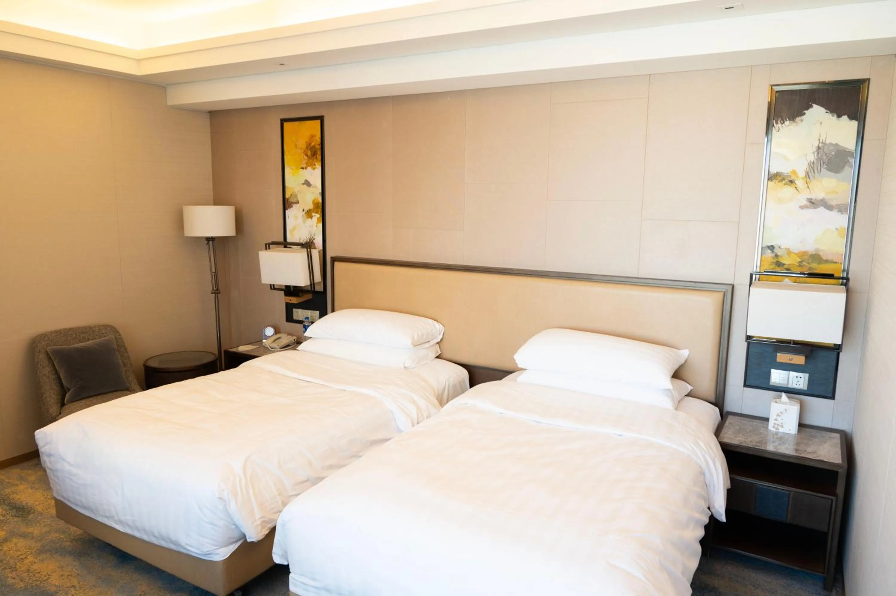 Bedroom, Bed in Shangri-La Songbei, Harbin