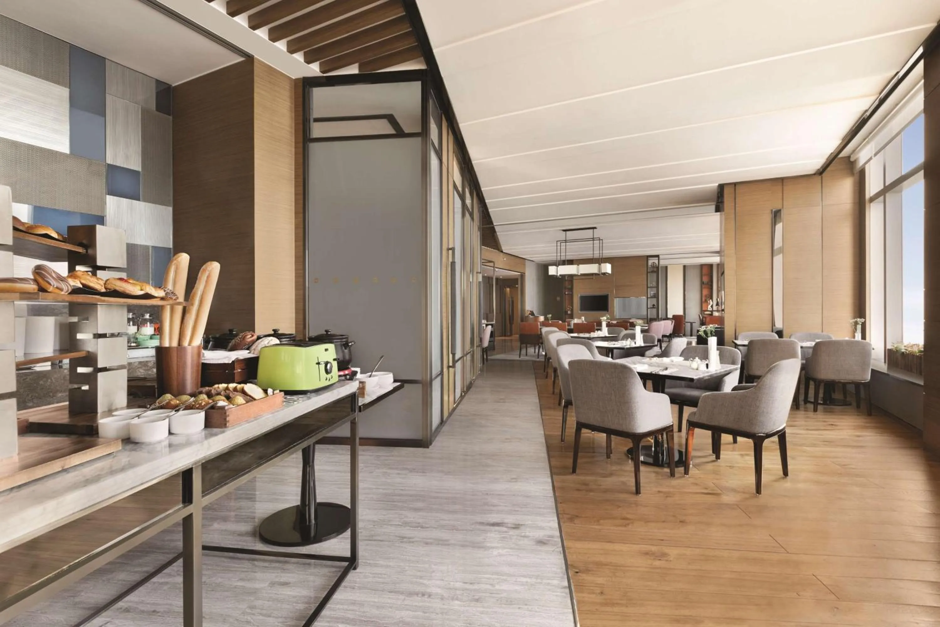 Restaurant/places to eat in Shangri-La Songbei, Harbin