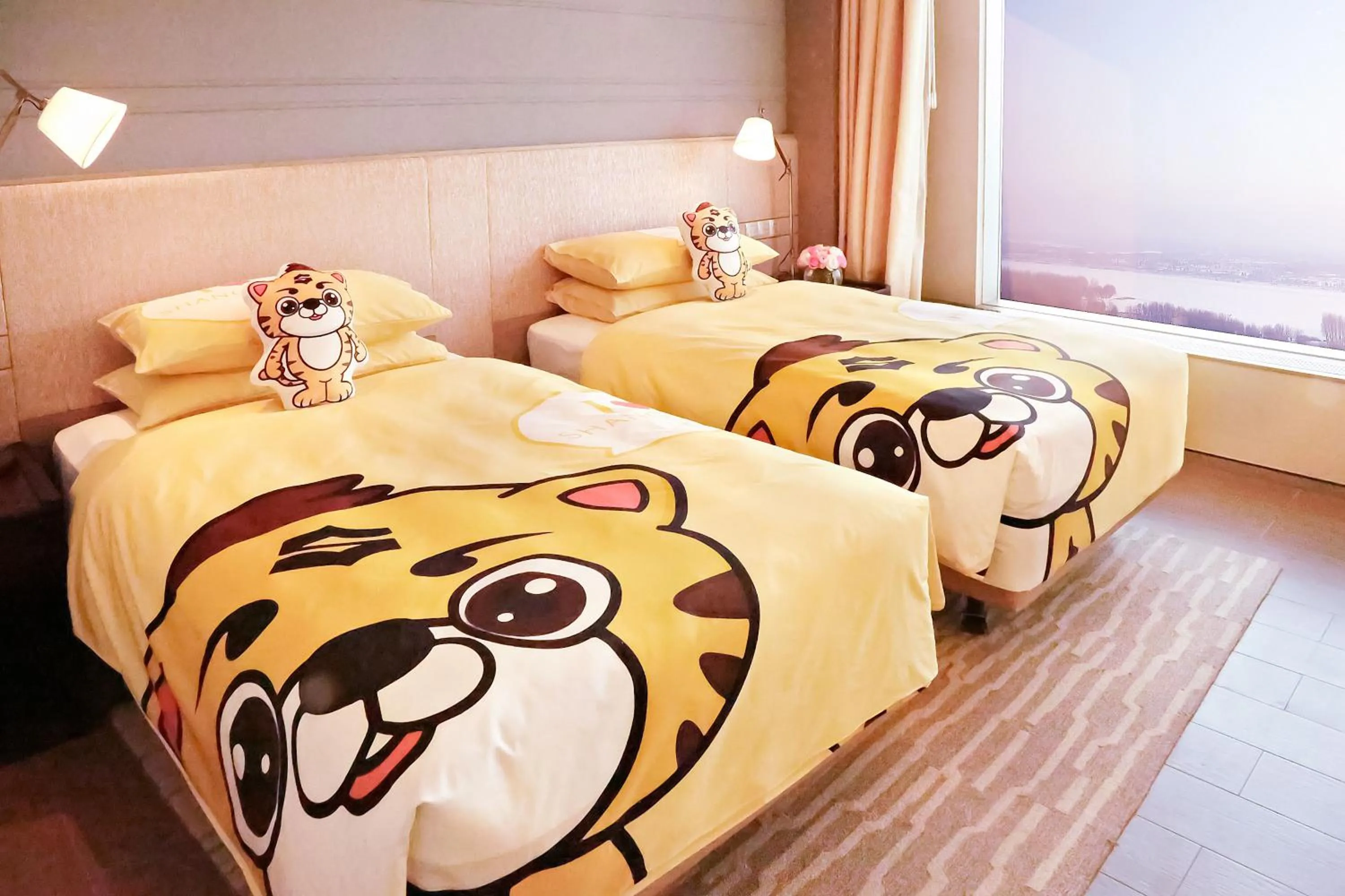 Photo of the whole room, Bed in Shangri-La Songbei, Harbin