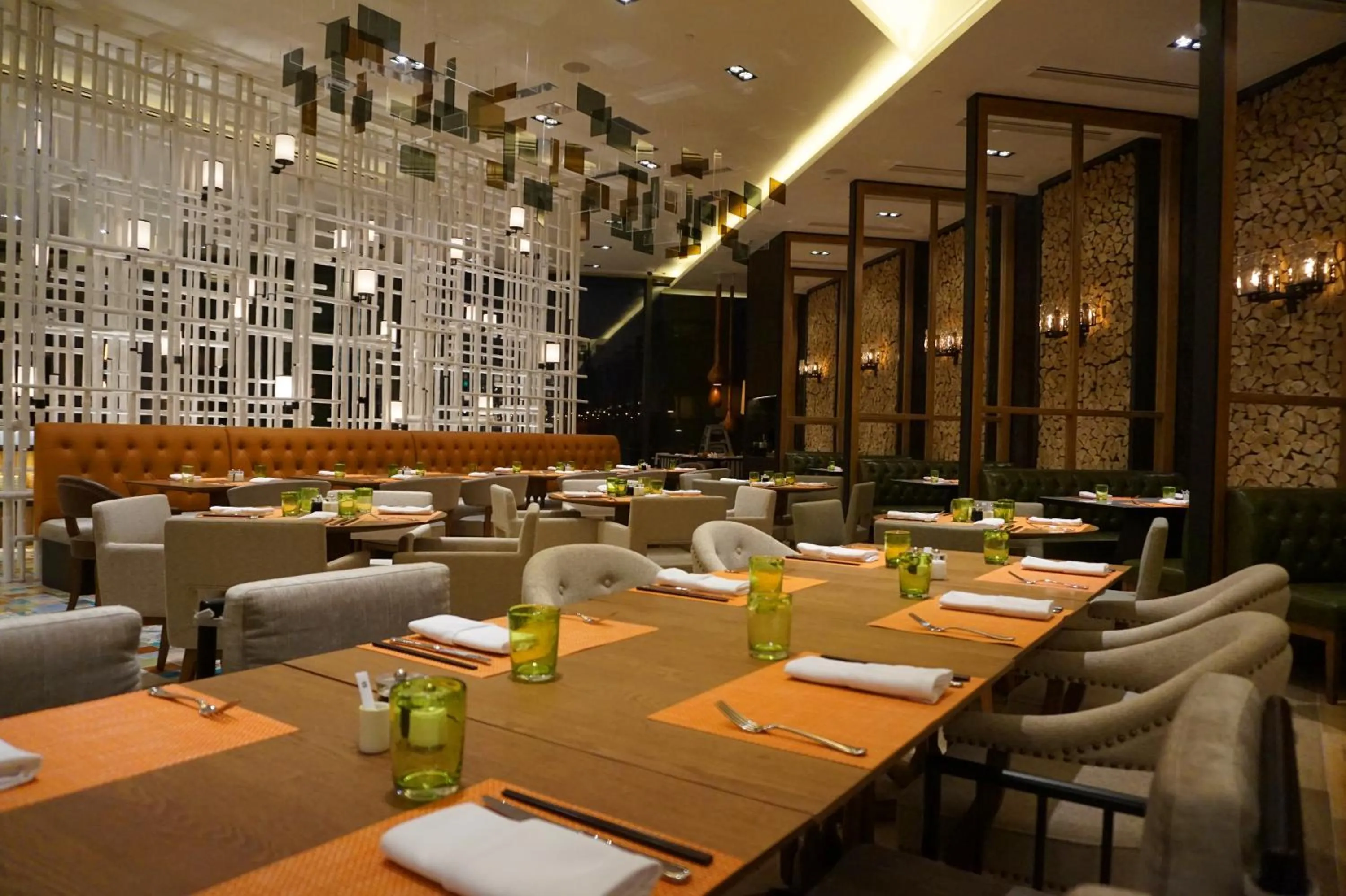 Restaurant/places to eat in Shangri-La Songbei, Harbin