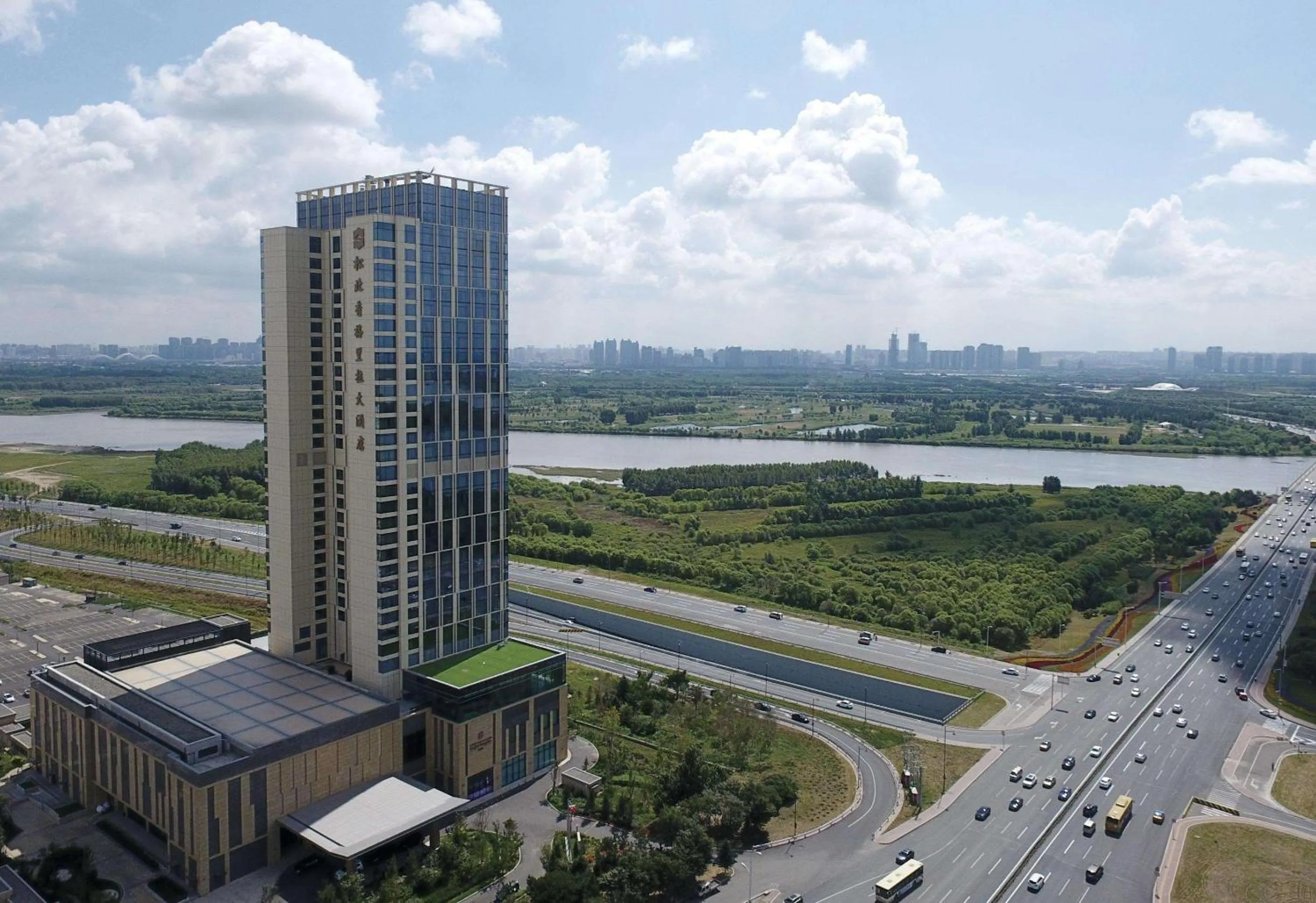 Property building in Shangri-La Songbei, Harbin