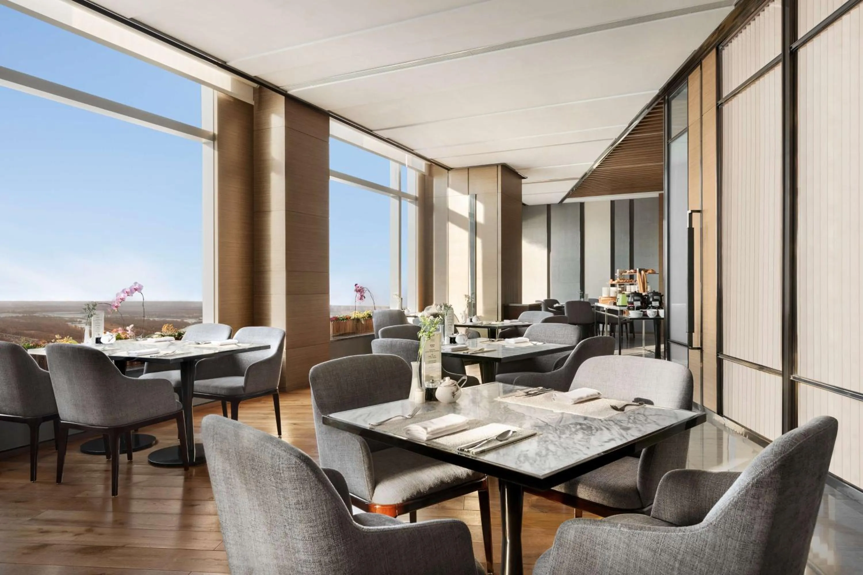 Restaurant/places to eat in Shangri-La Songbei, Harbin