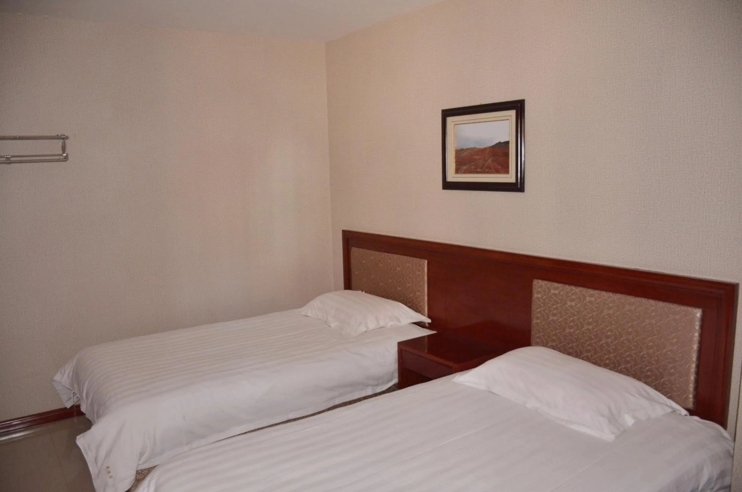 Twin Room with Shared Toilet in The Silk Road Travelers Hostel