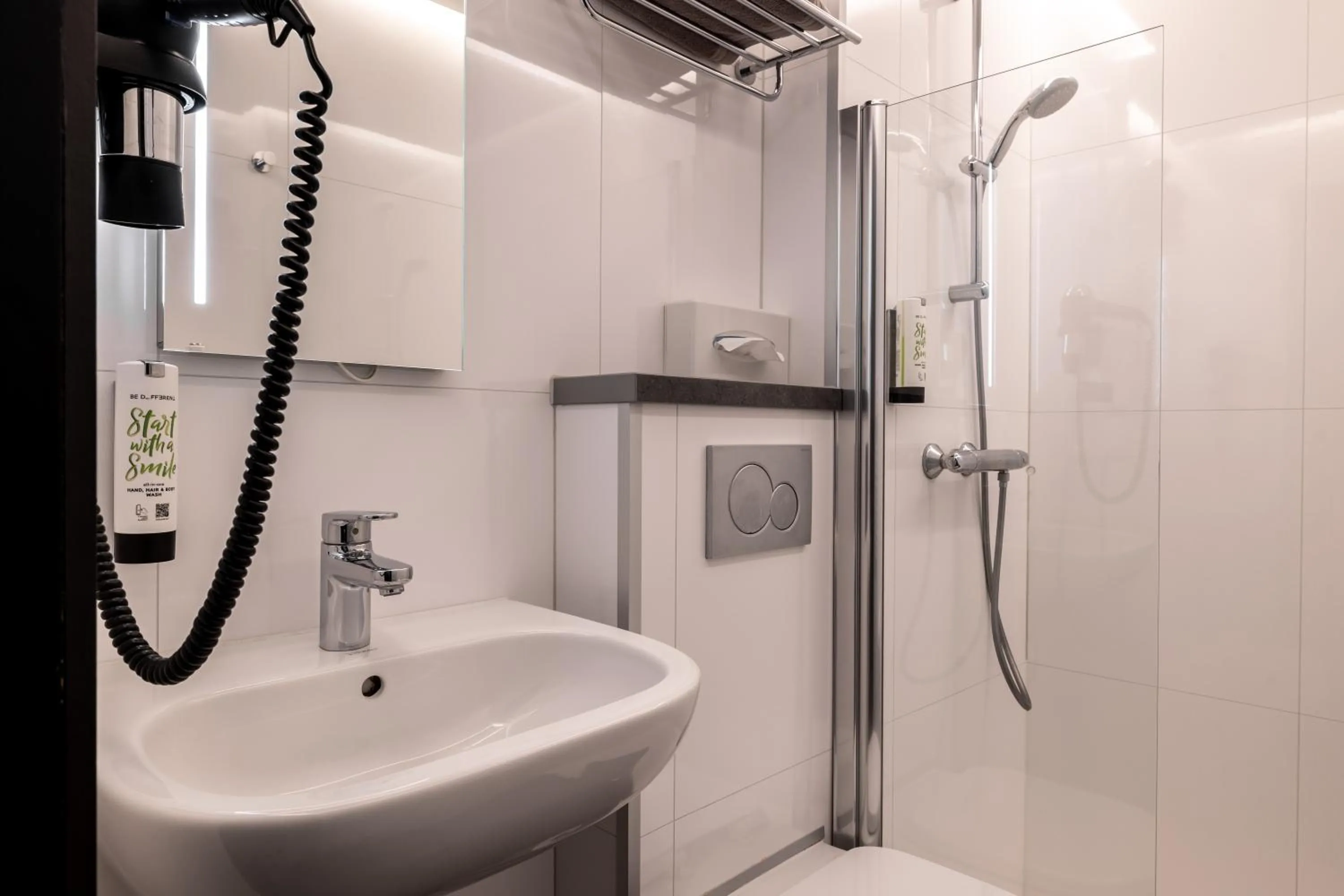 Shower in Hotel Olympia in Bruges