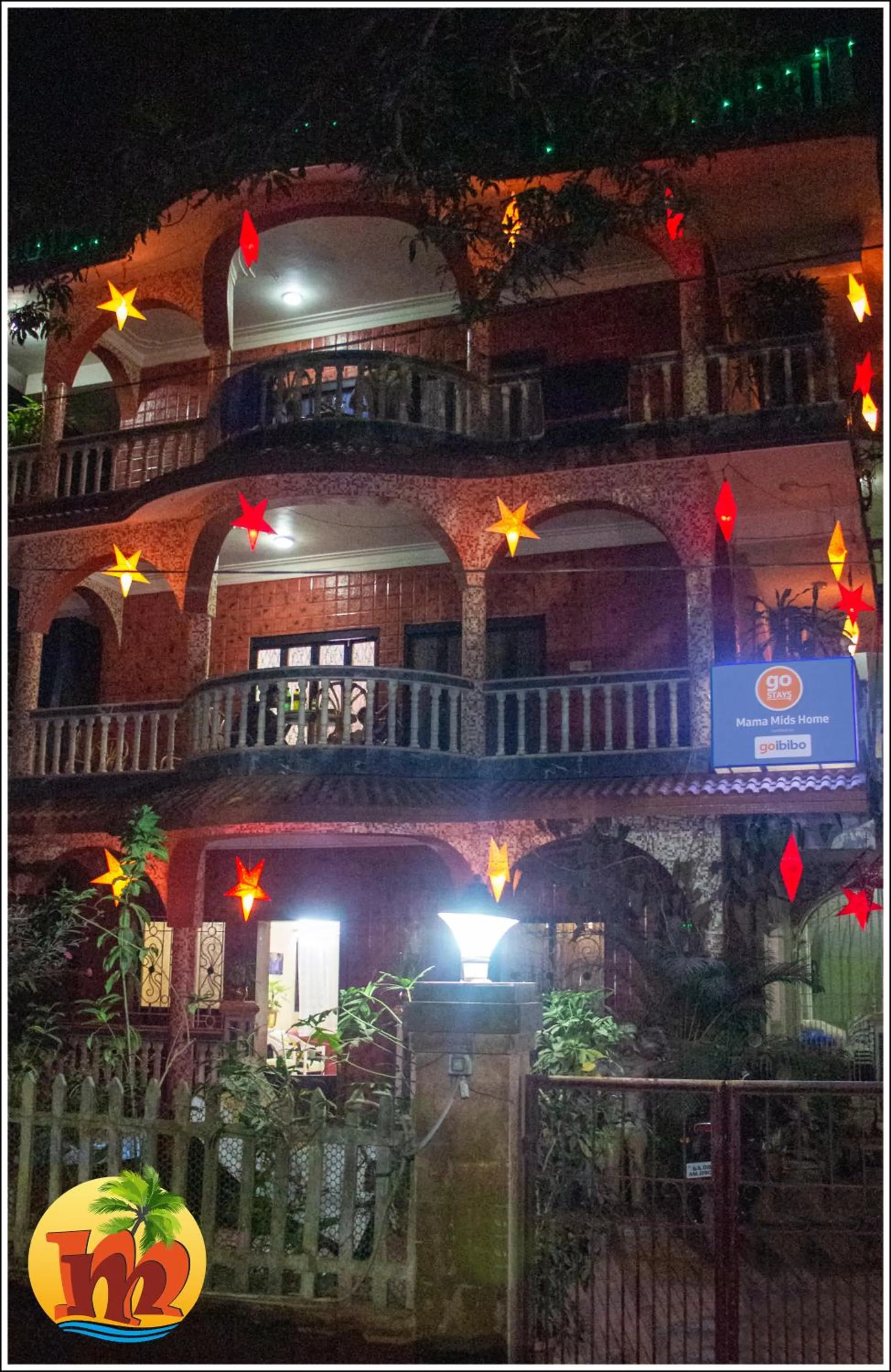 Facade/entrance in Mama Mids Home