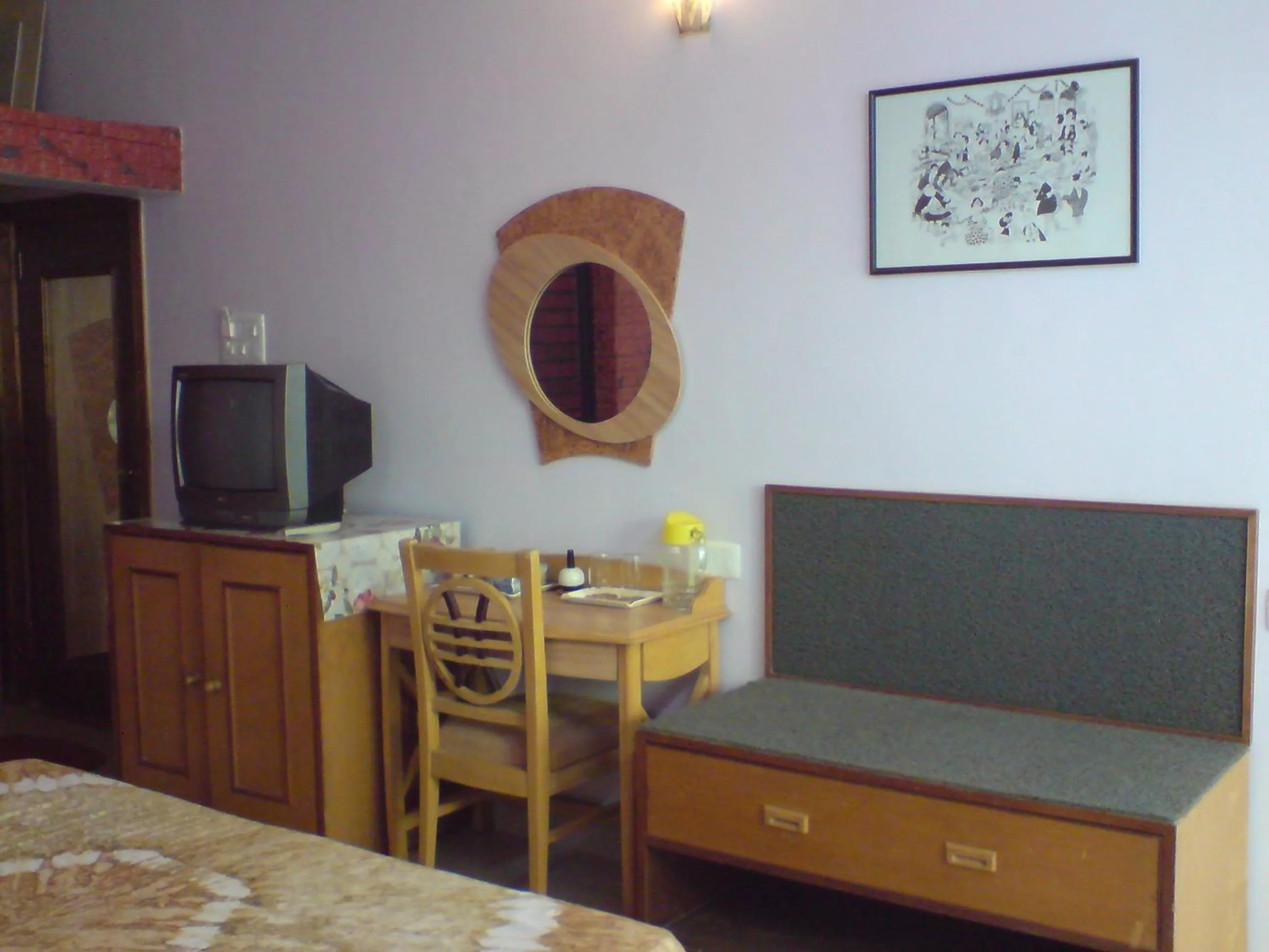 TV and multimedia in Mama Mids Home