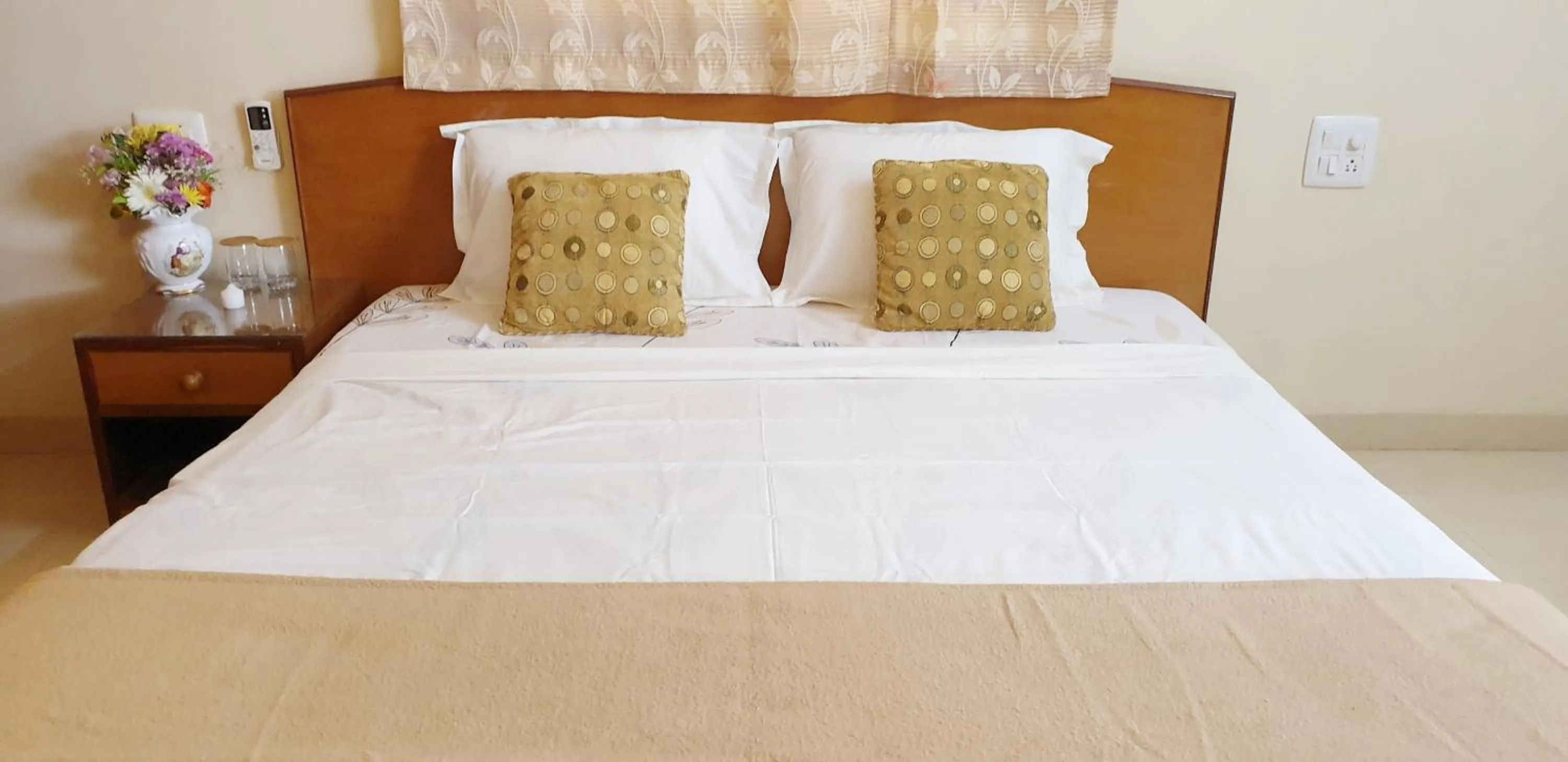 Bed in Mama Mids Home