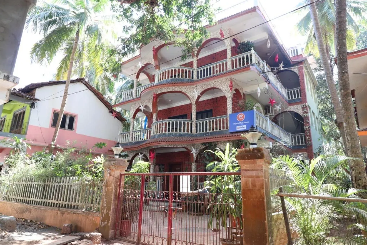 Facade/entrance in Mama Mids Home