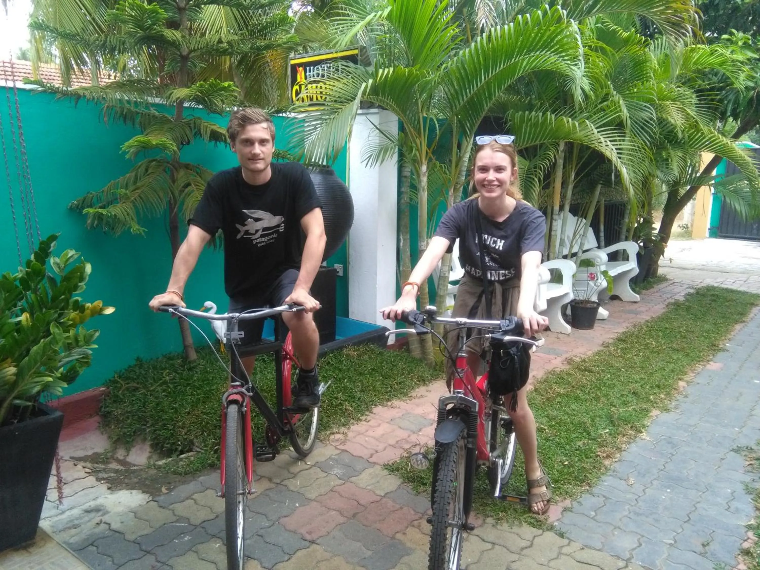 People in Hotel Camorich