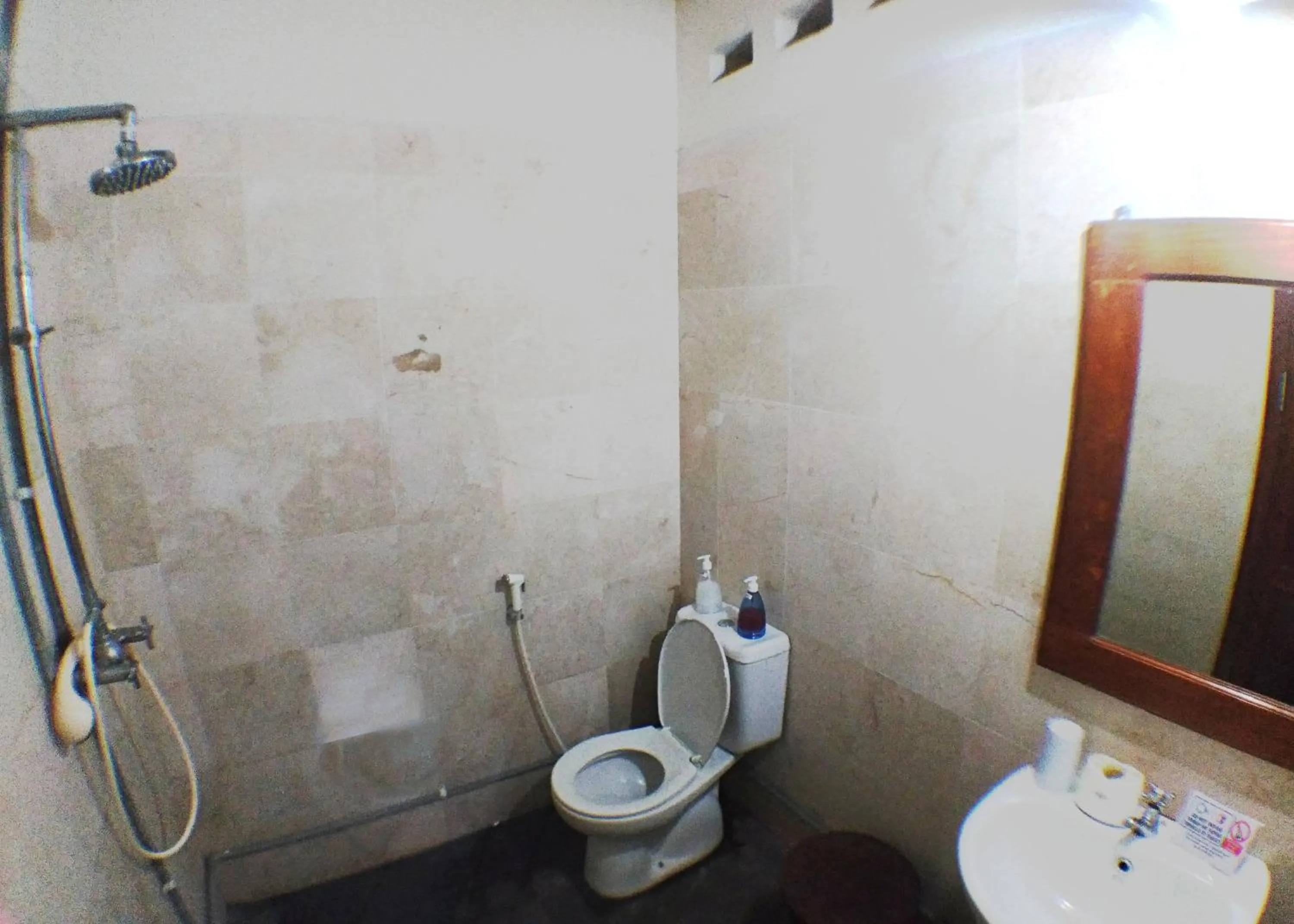 Bathroom in Omah Pitoe Yogya Homestay