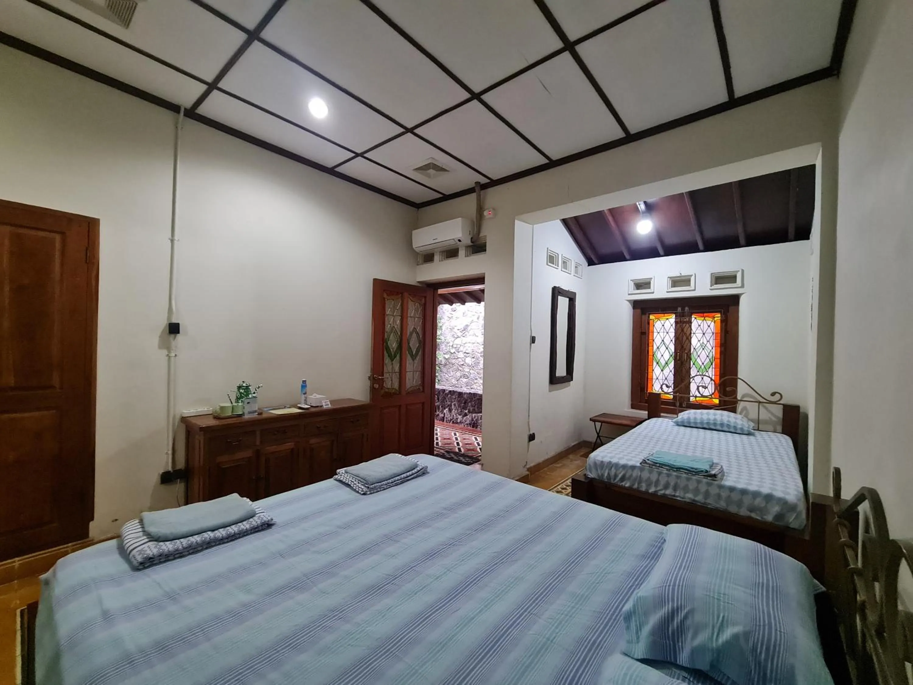 Photo of the whole room in Omah Pitoe Yogya Homestay