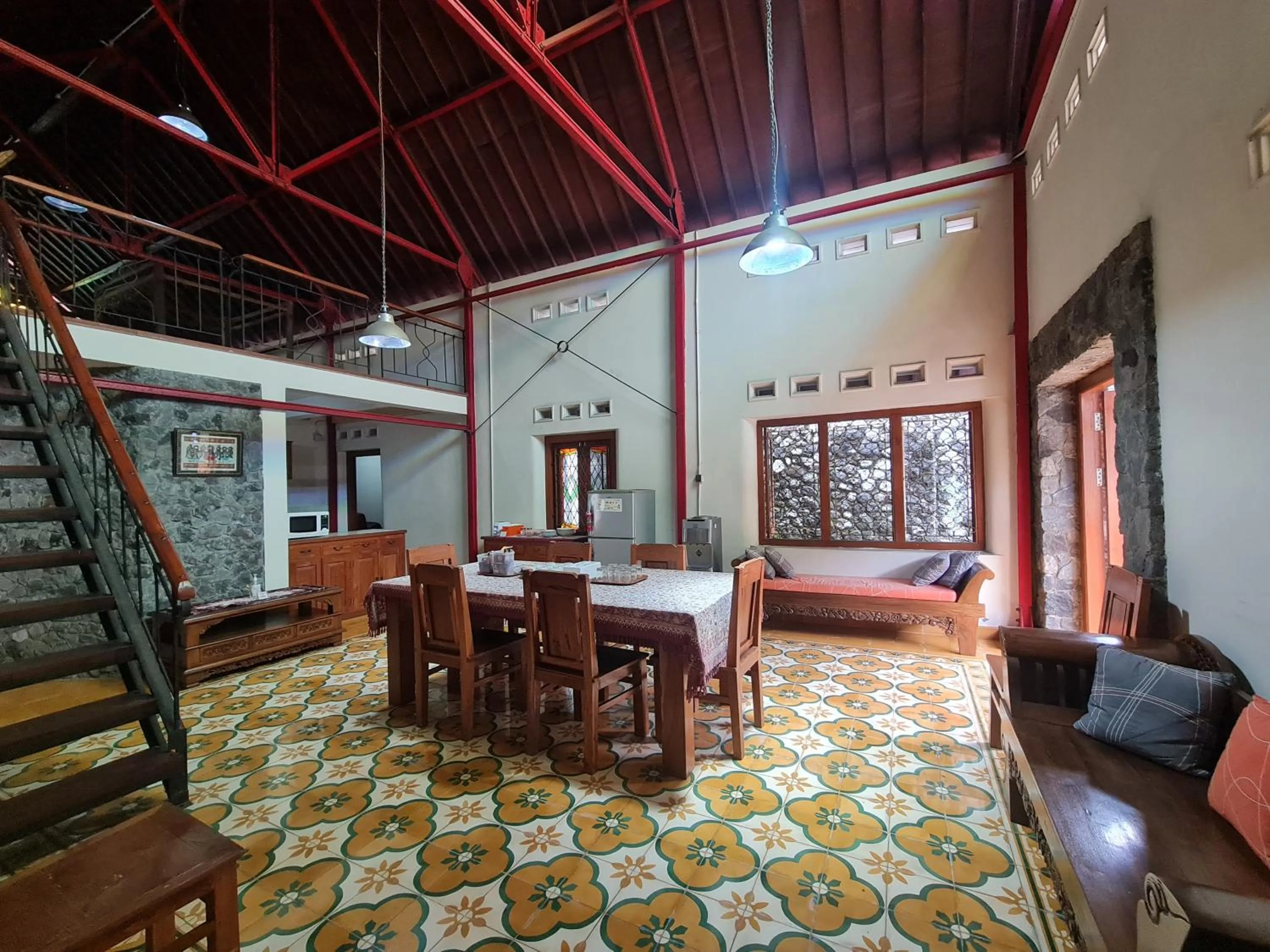 Dining area in Omah Pitoe Yogya Homestay