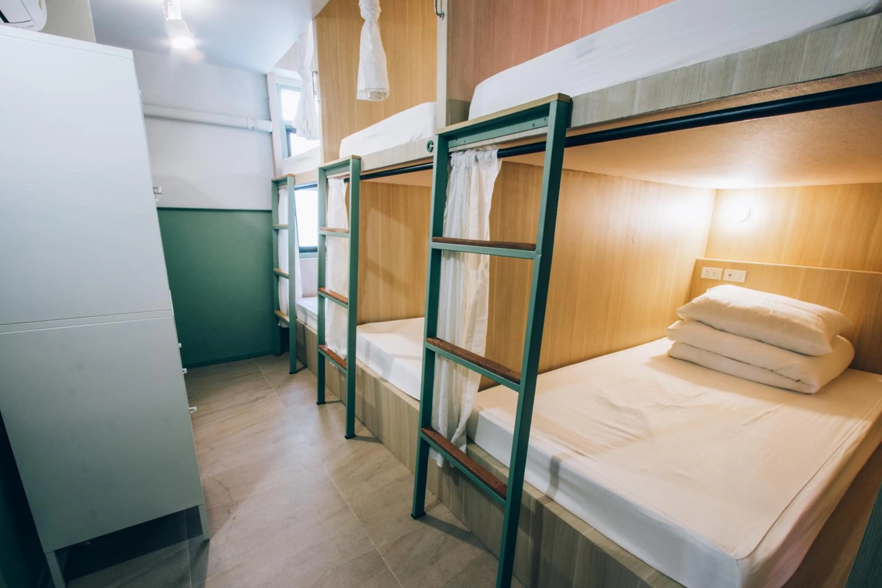 6-Bed Mixed Dormitory Room in Muan Hotel