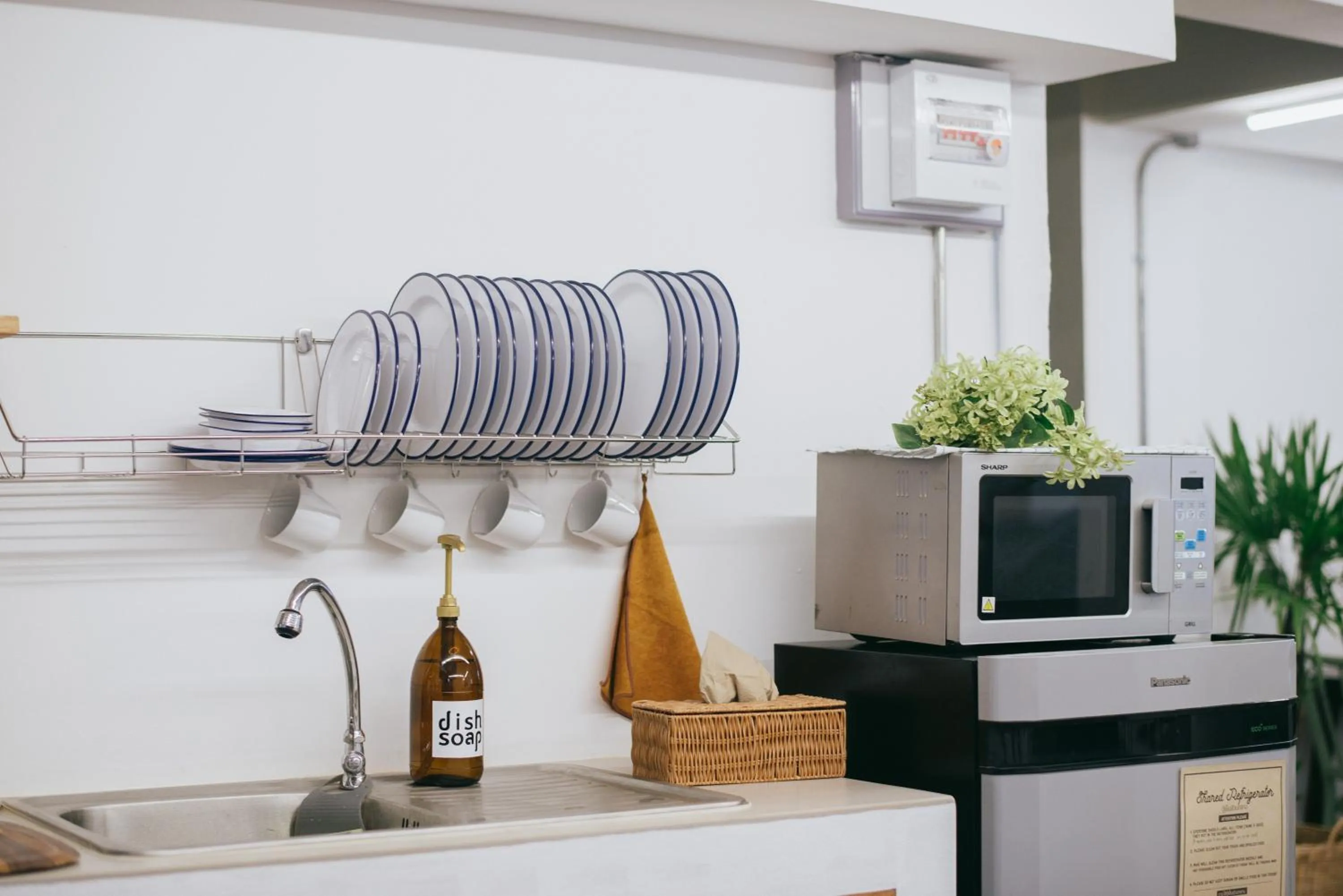 Communal lounge/ TV room in Muan Hotel