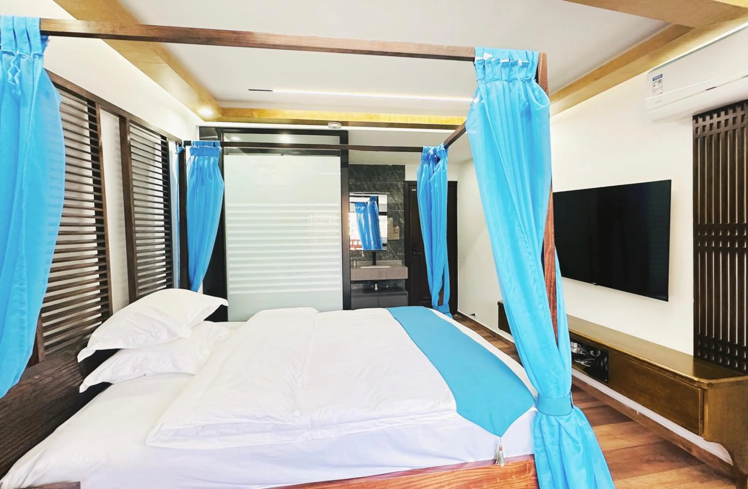 Bed in LQJ Riverside Guest House