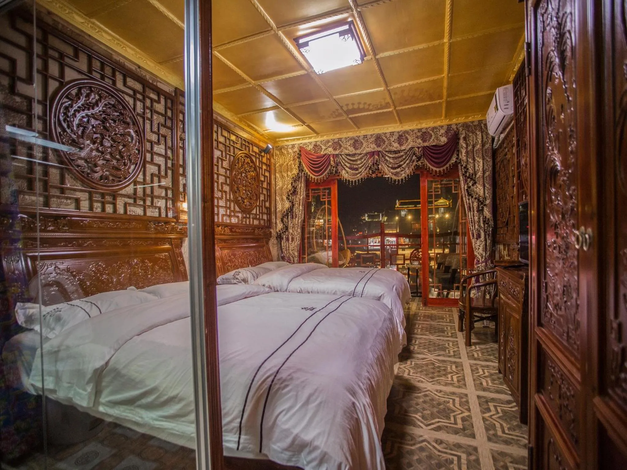 LQJ Riverside Guest House