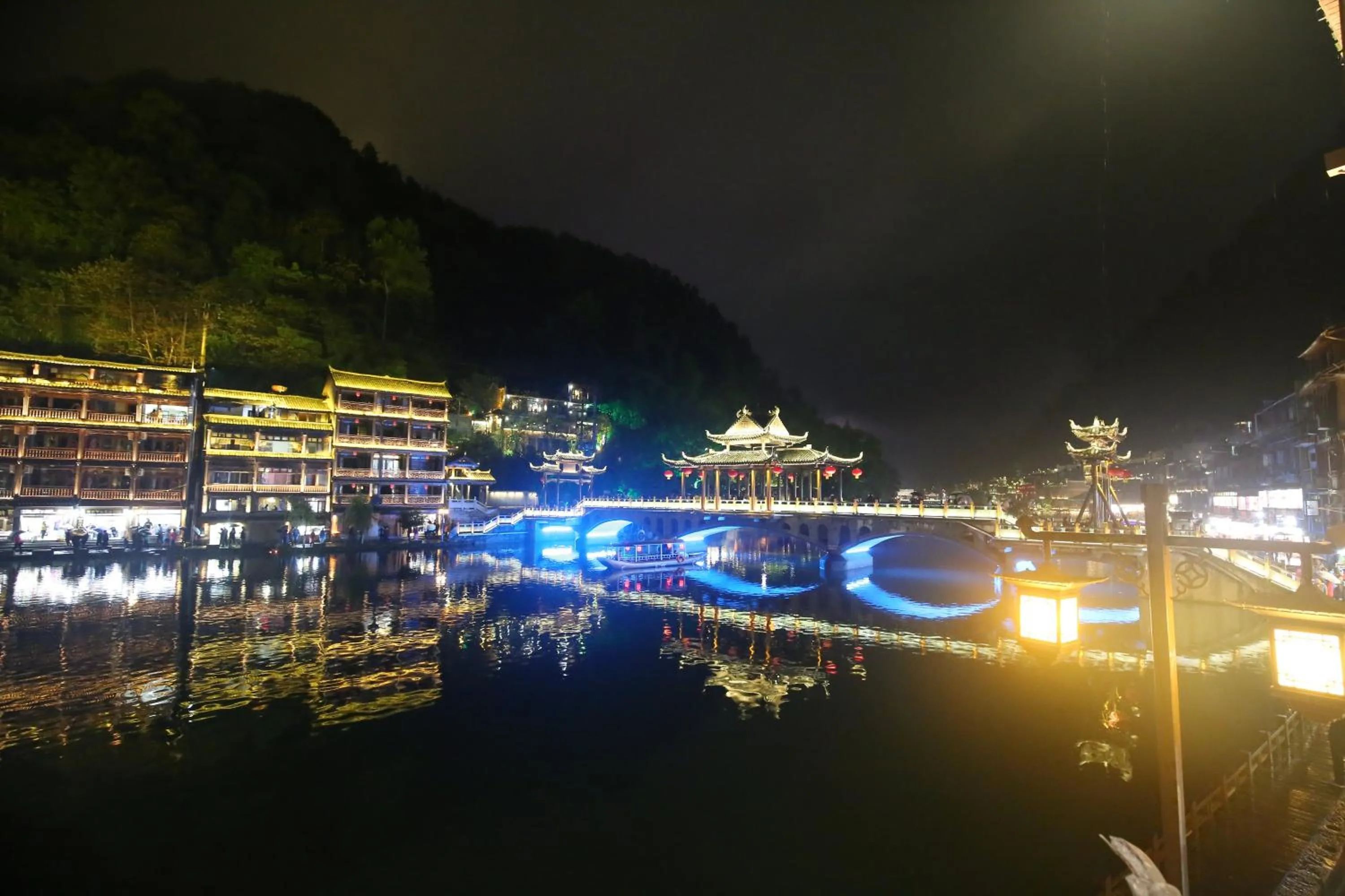 LQJ Riverside Guest House