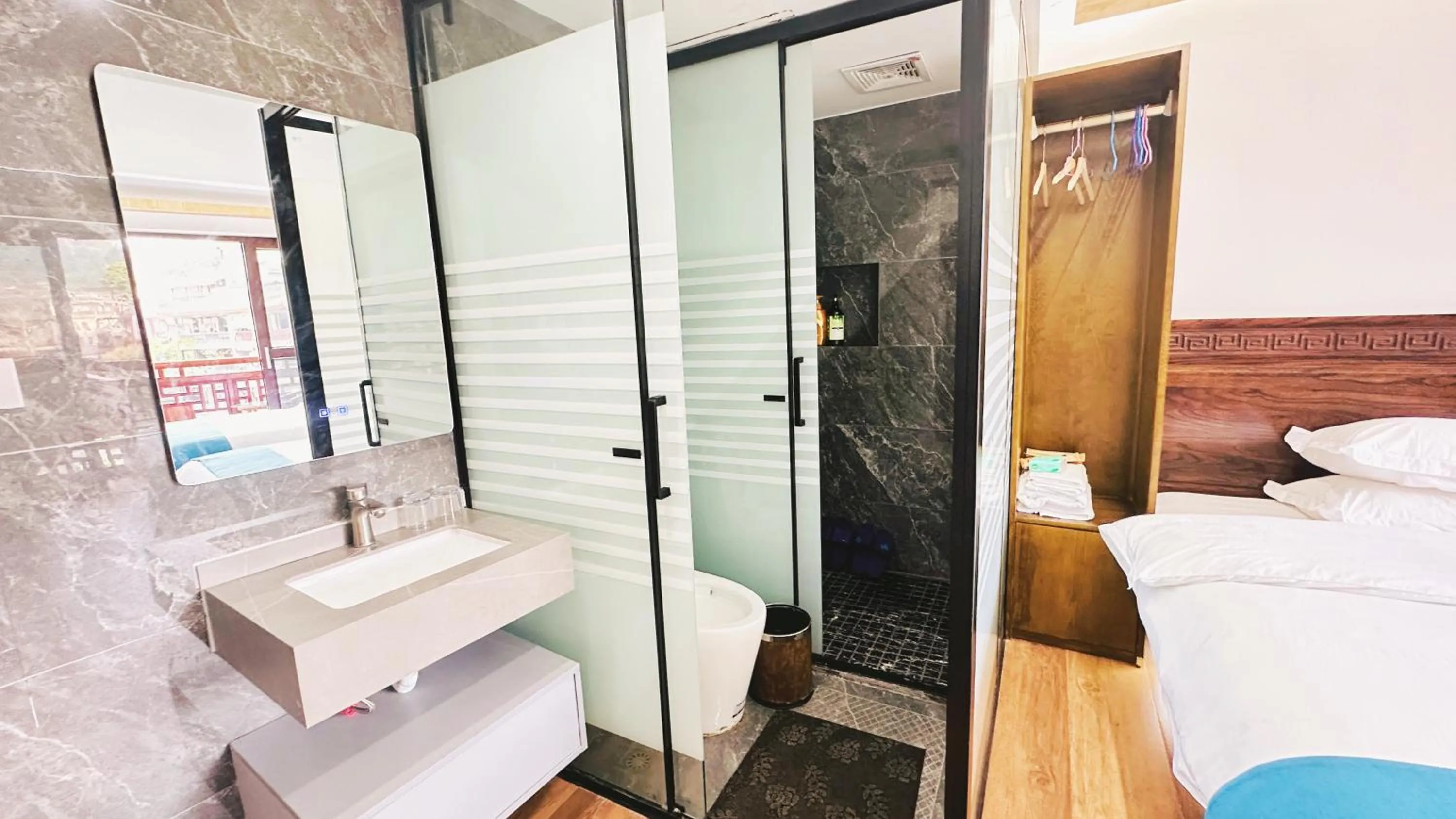 Bed in LQJ Riverside Guest House