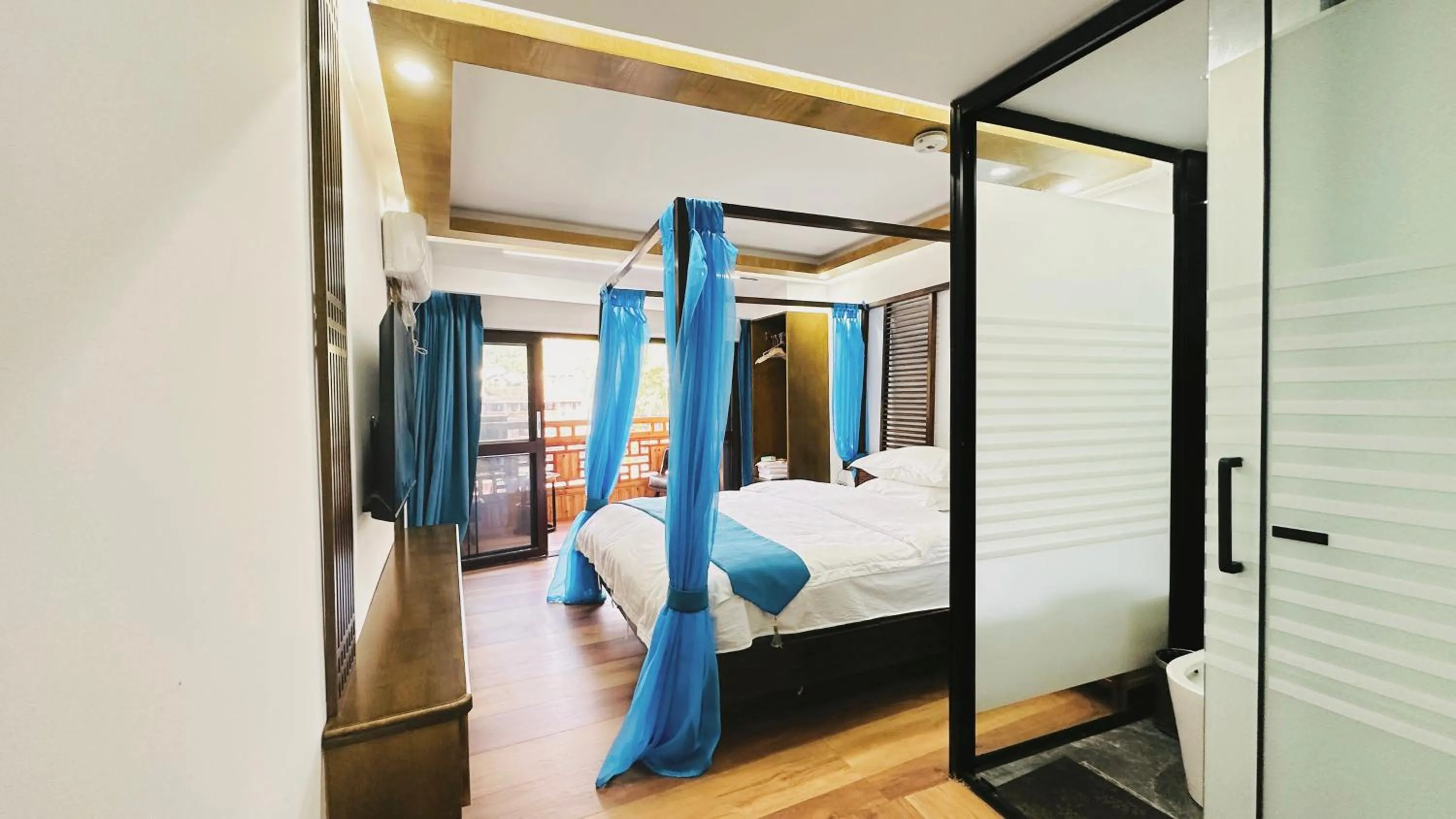 Bed in LQJ Riverside Guest House