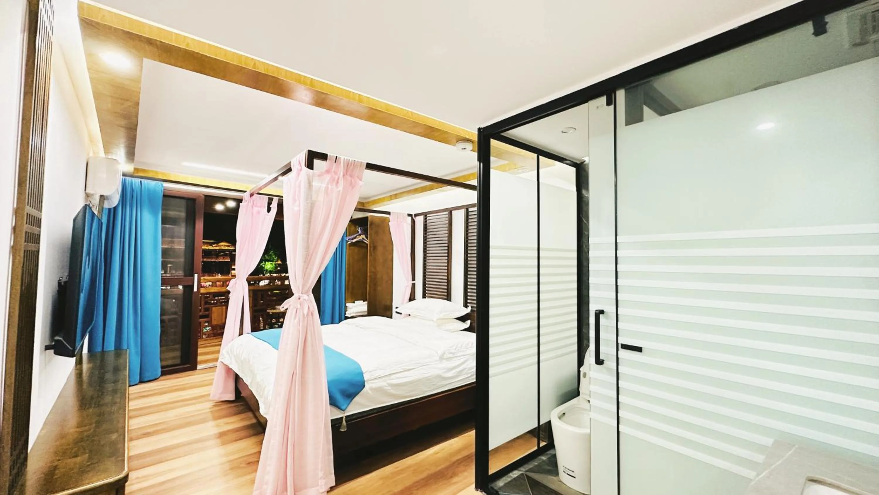 Bed in LQJ Riverside Guest House