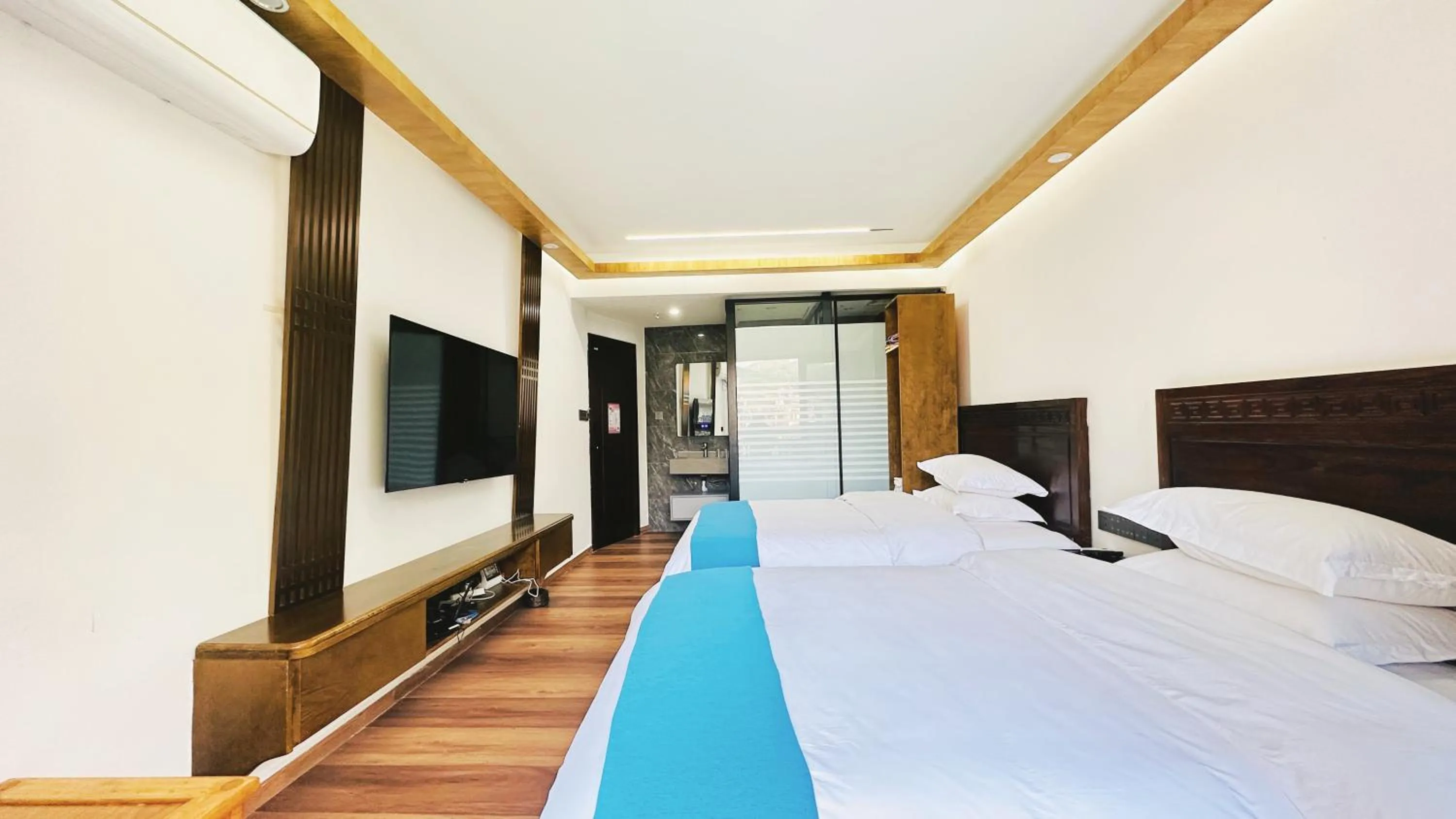 Bed in LQJ Riverside Guest House