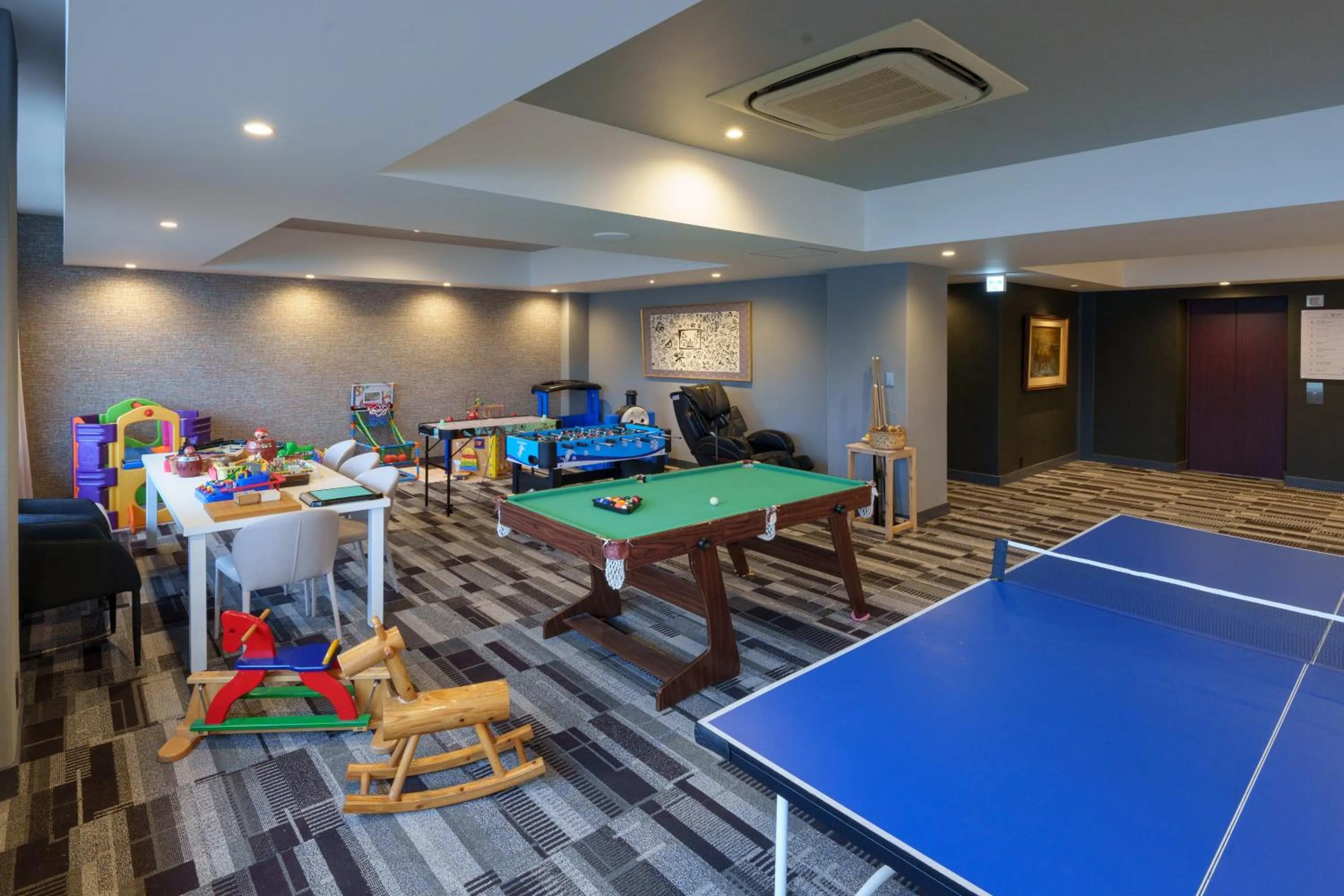 Children play ground in Hita Onsen Kizantei Hotel