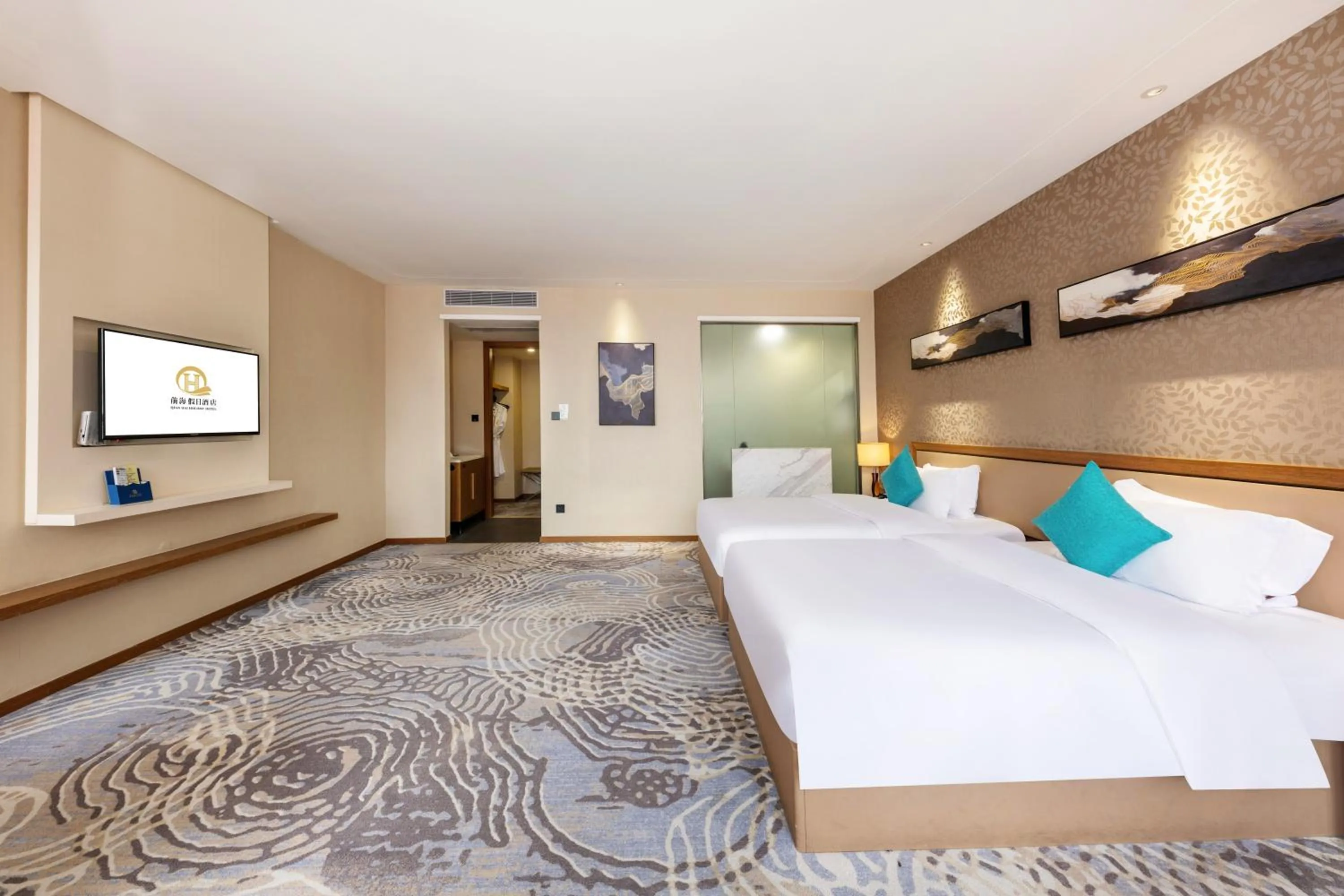 Photo of the whole room, Bed in Qianhai Holiday Hotel