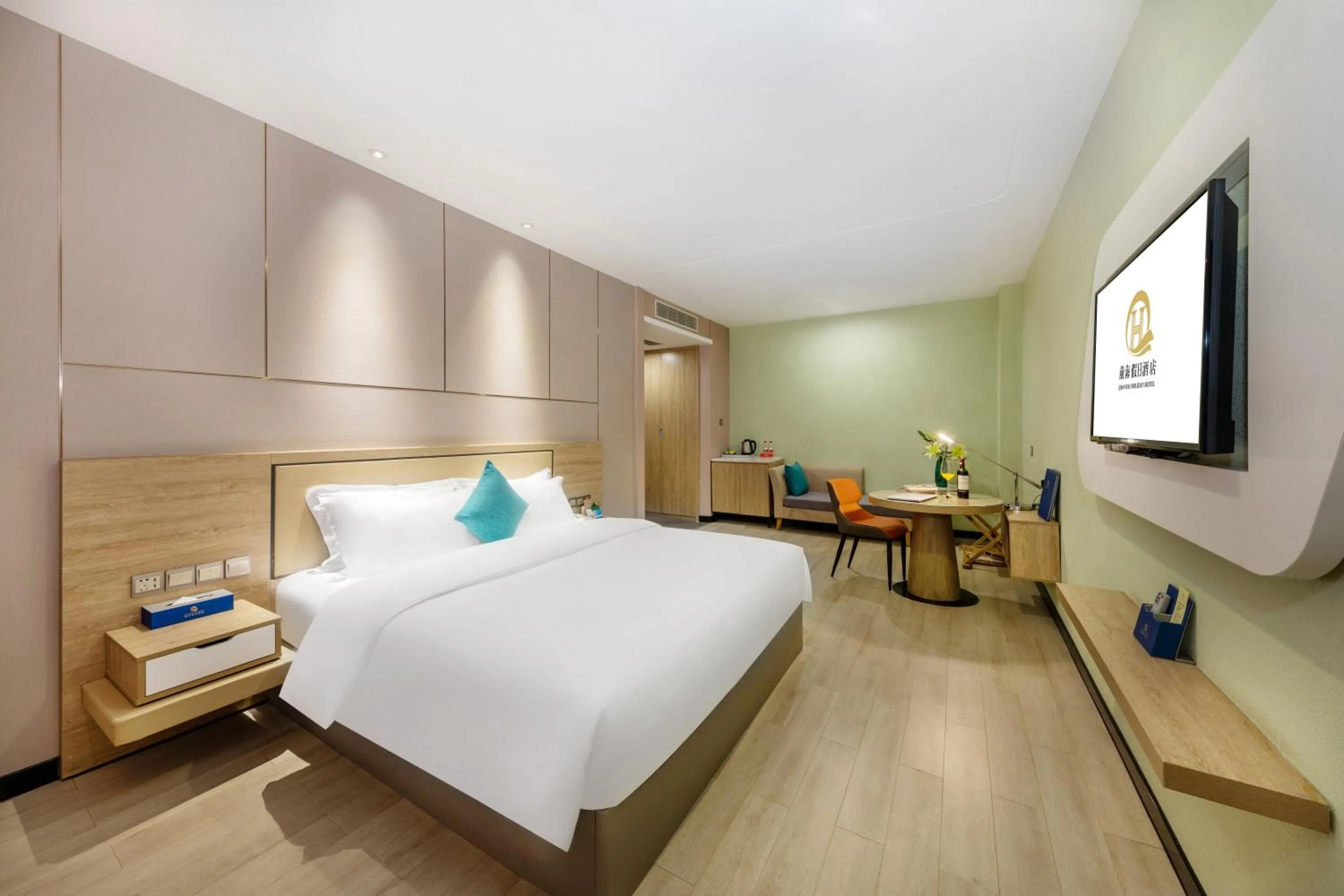 Bedroom, Bed in Qianhai Holiday Hotel