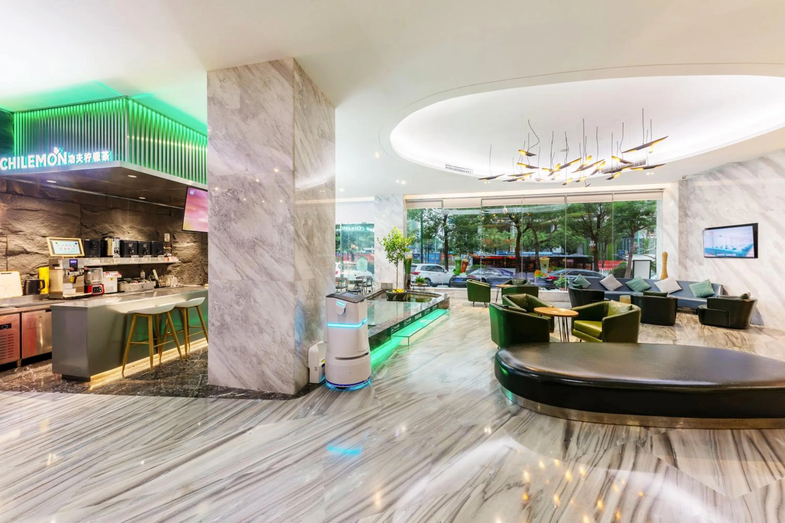 Lobby or reception in Qianhai Holiday Hotel