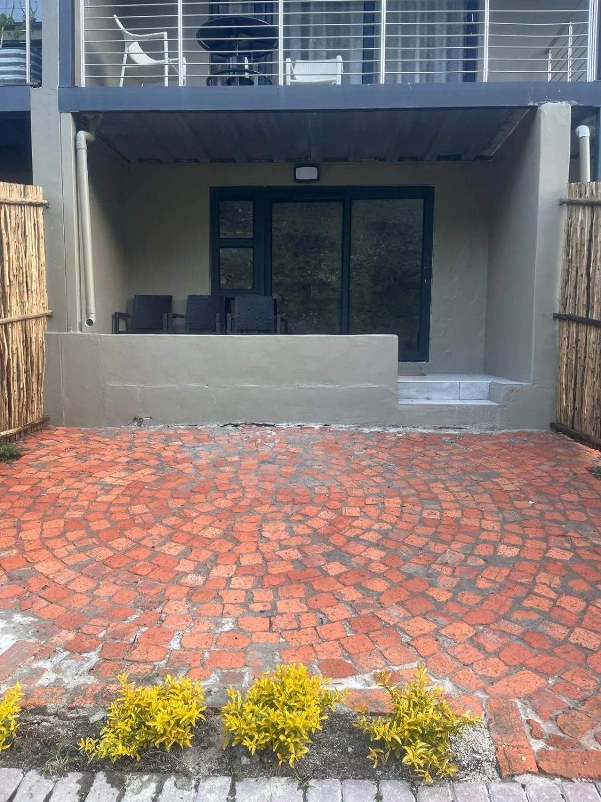 Facade/entrance in Du Kloof Lodge