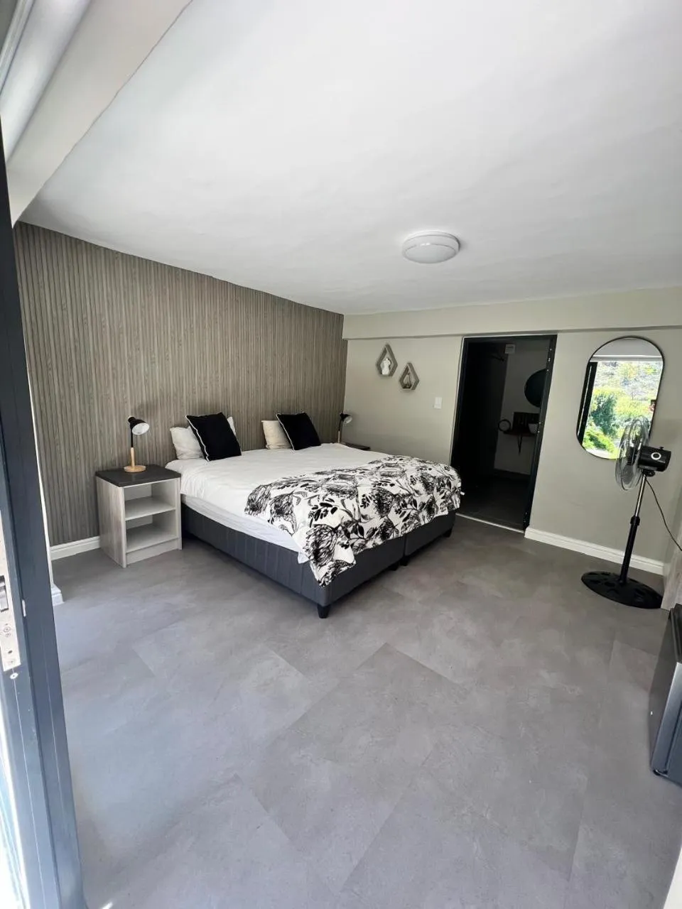 Bed in Du Kloof Lodge