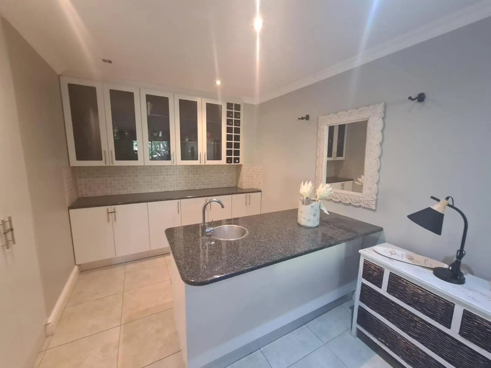 Kitchen or kitchenette in Du Kloof Lodge