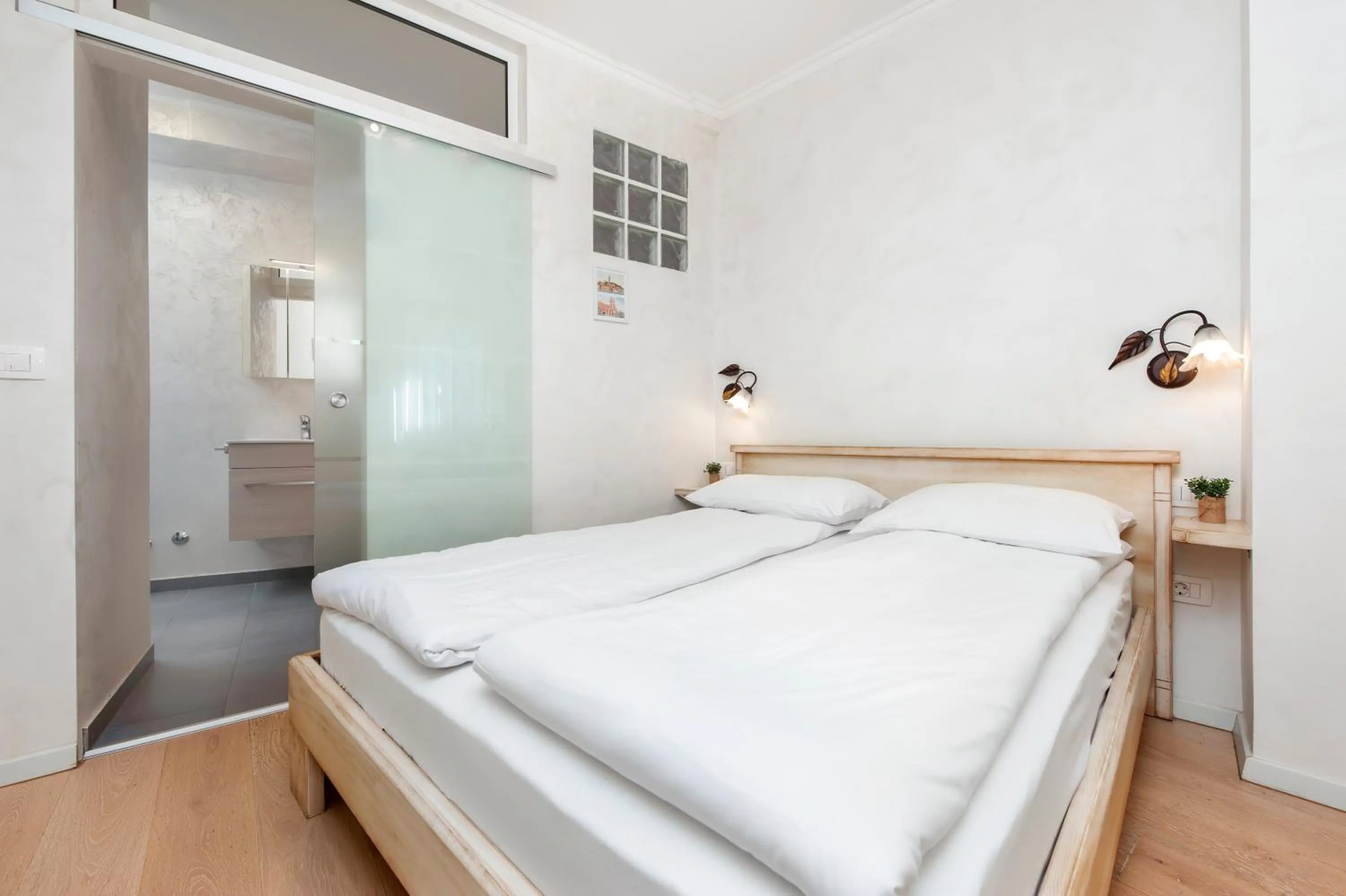 Bathroom, Bed in Casa Matteotti