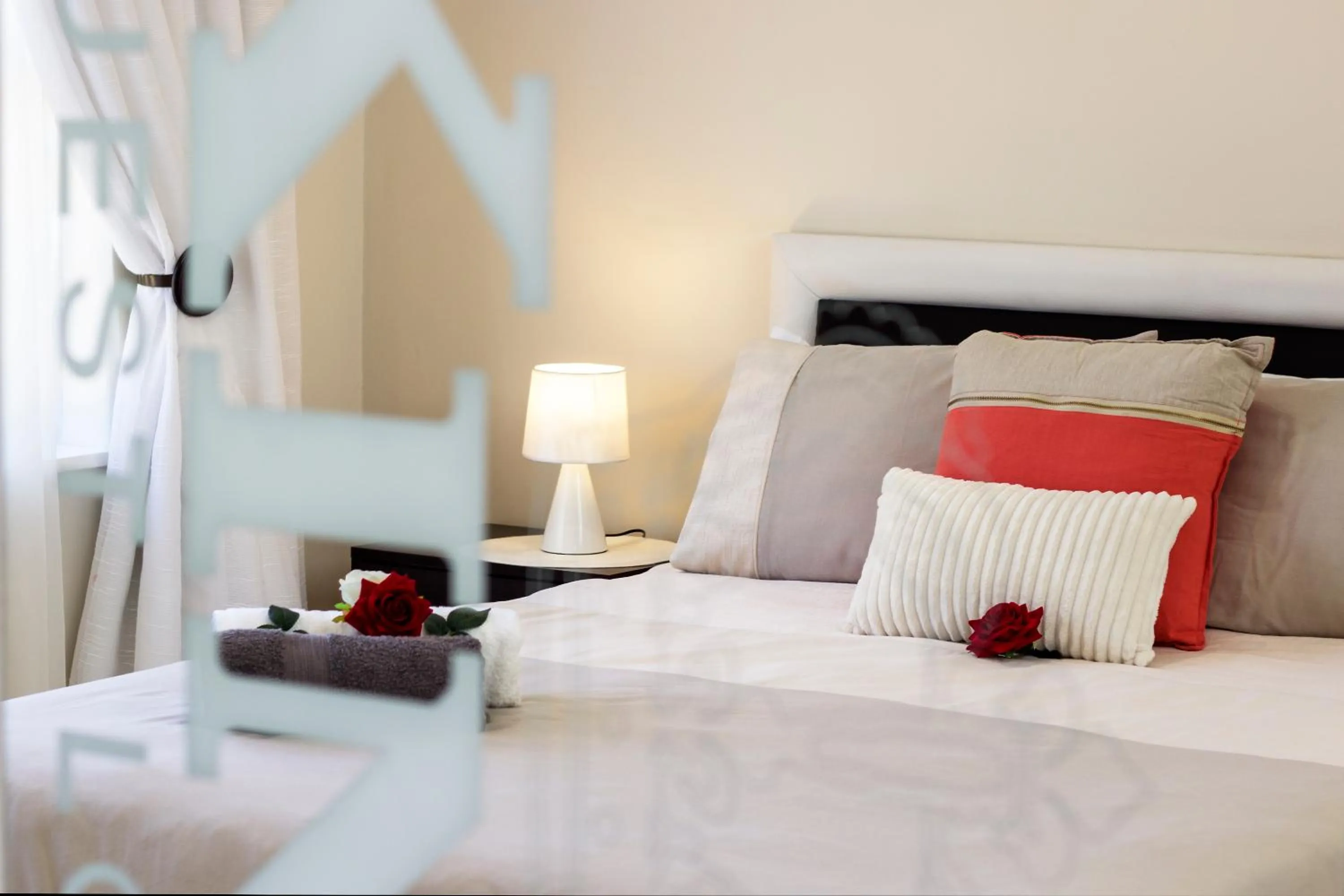 Bed in King Guest Lodge