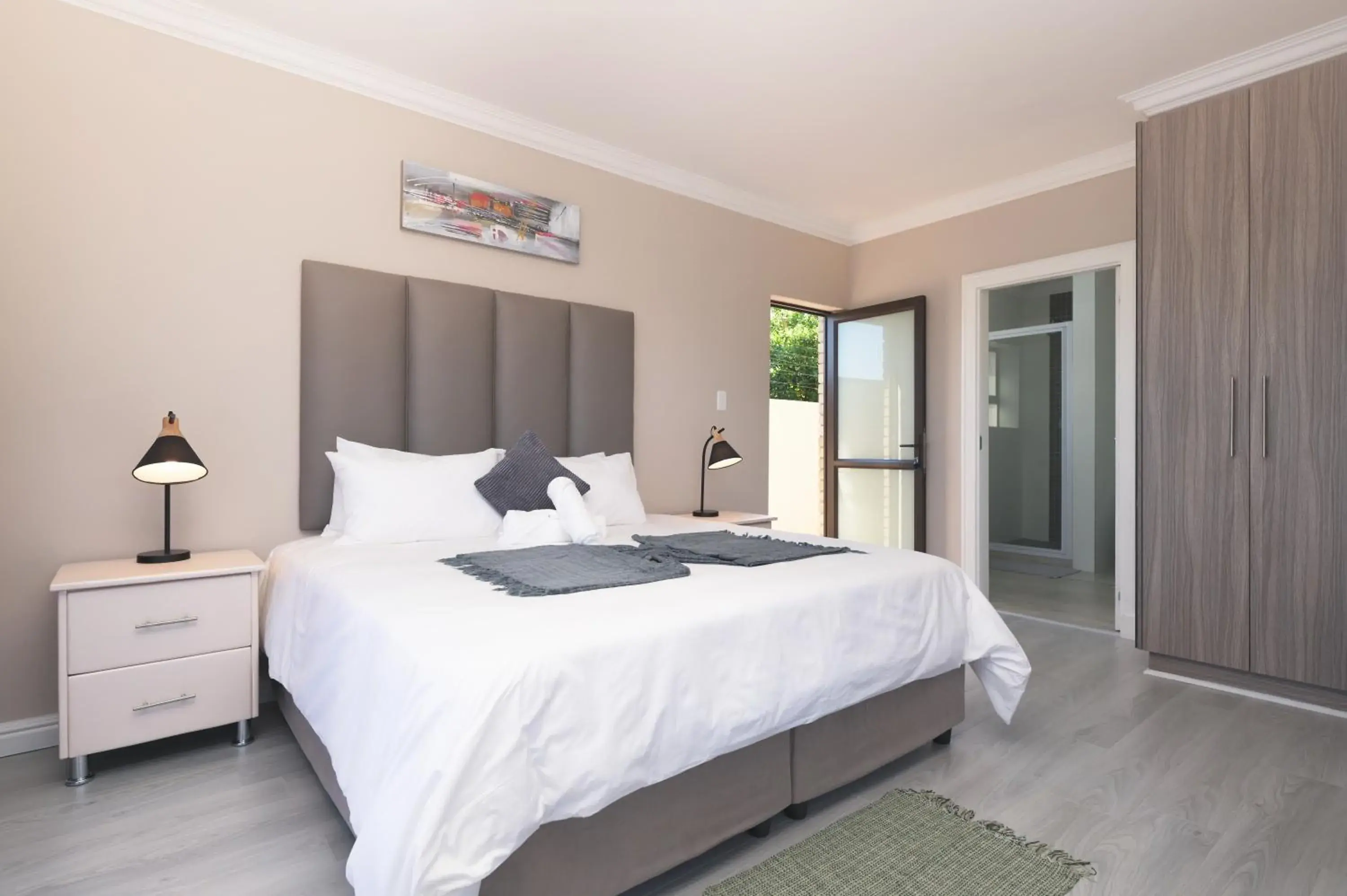 King Suite in King Guest Lodge King Suite in King Guest Lodge