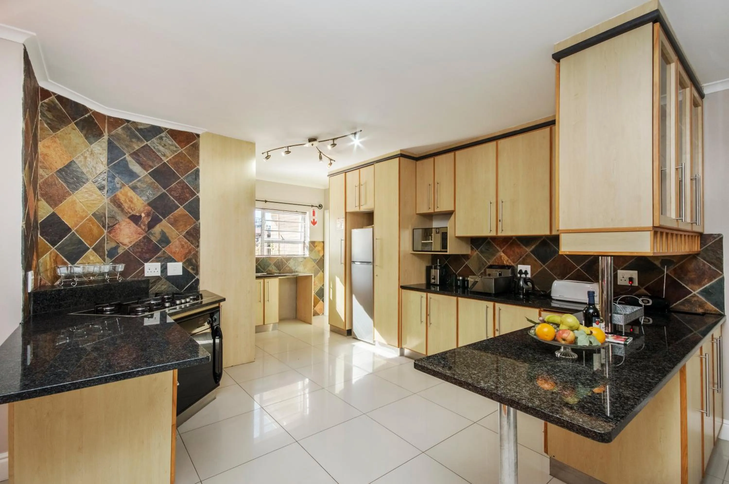 Communal kitchen in King Guest Lodge