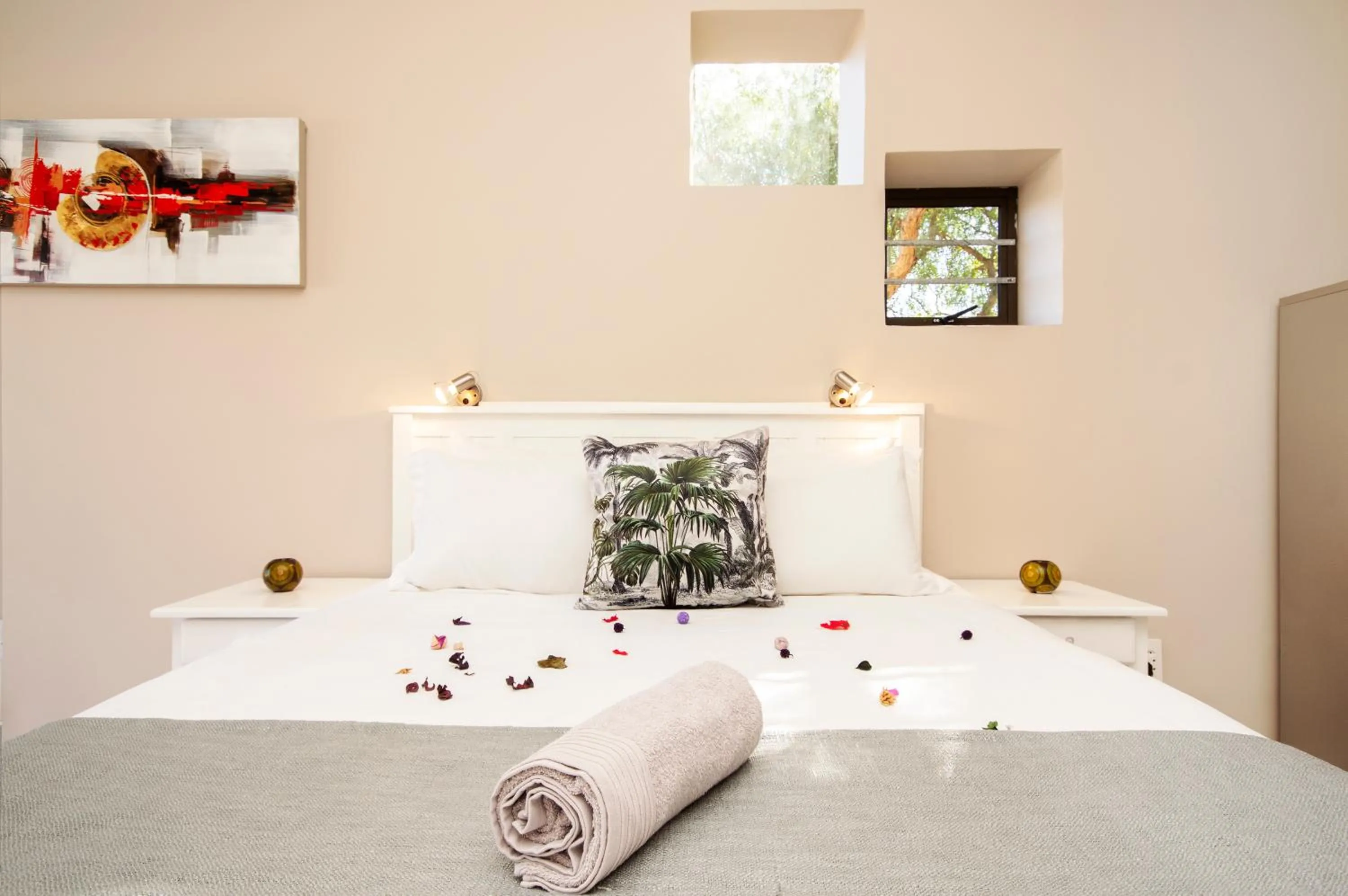 Bed in King Guest Lodge