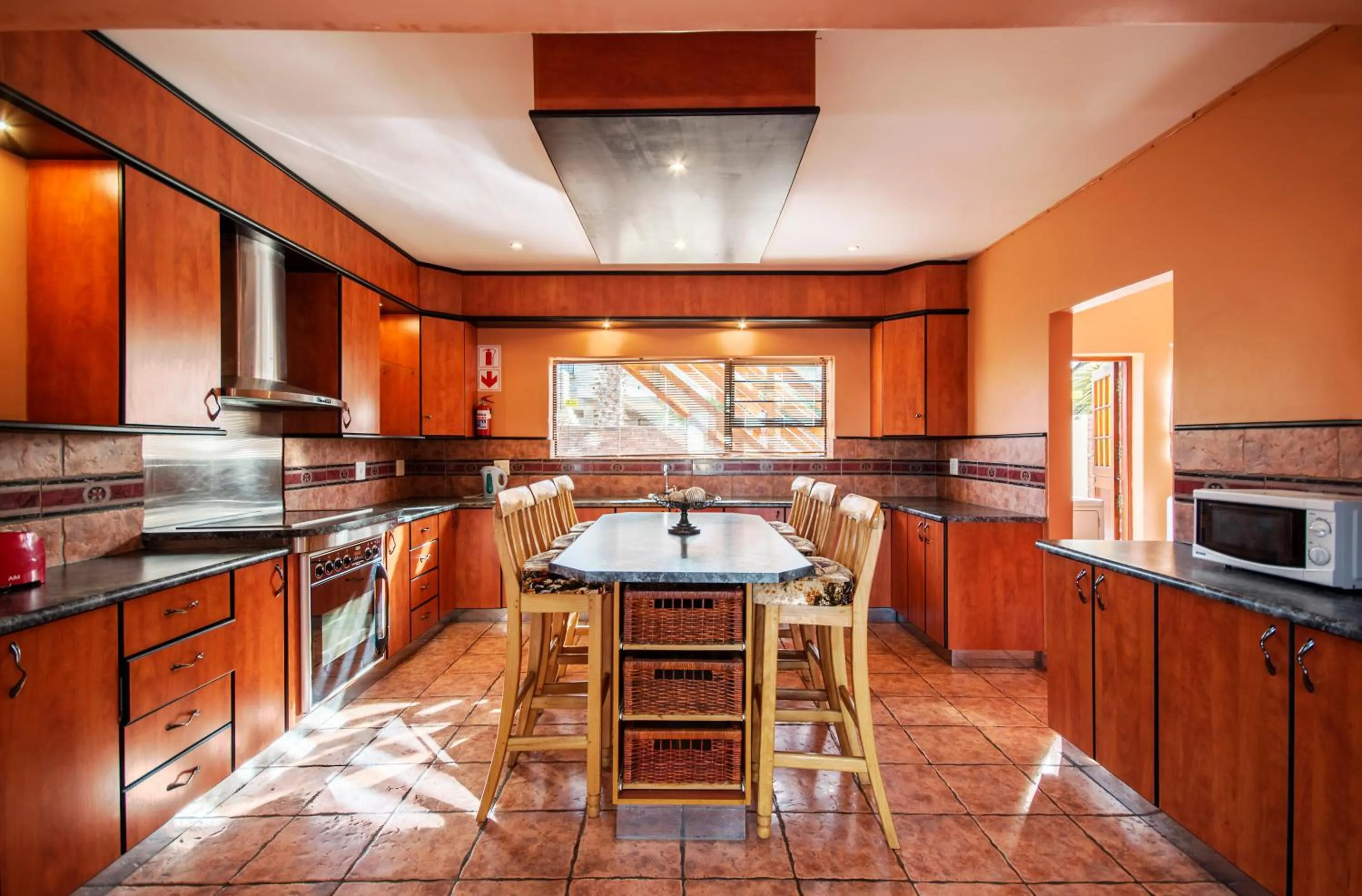 Communal kitchen in King Guest Lodge