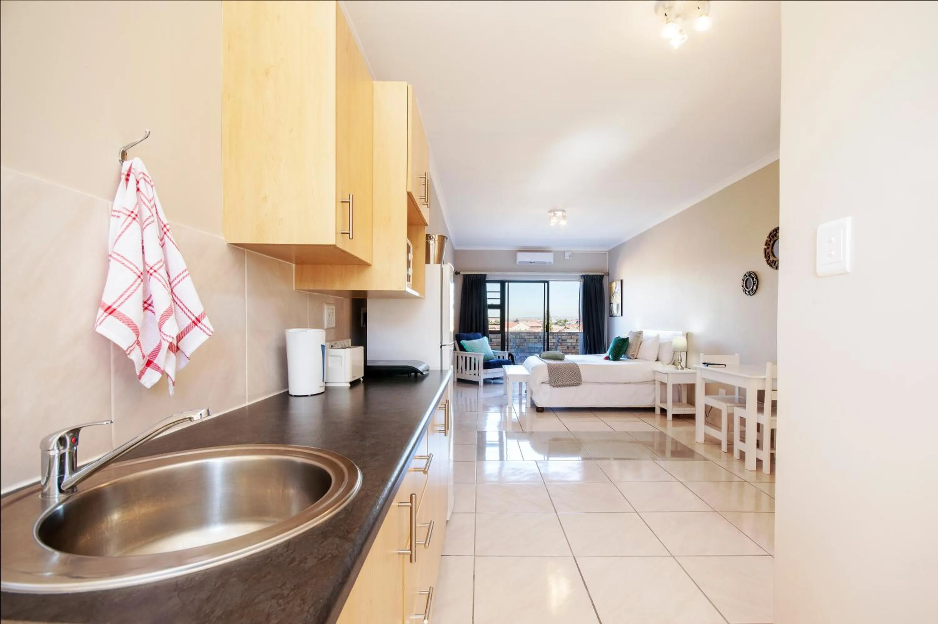 Bed in King Guest Lodge