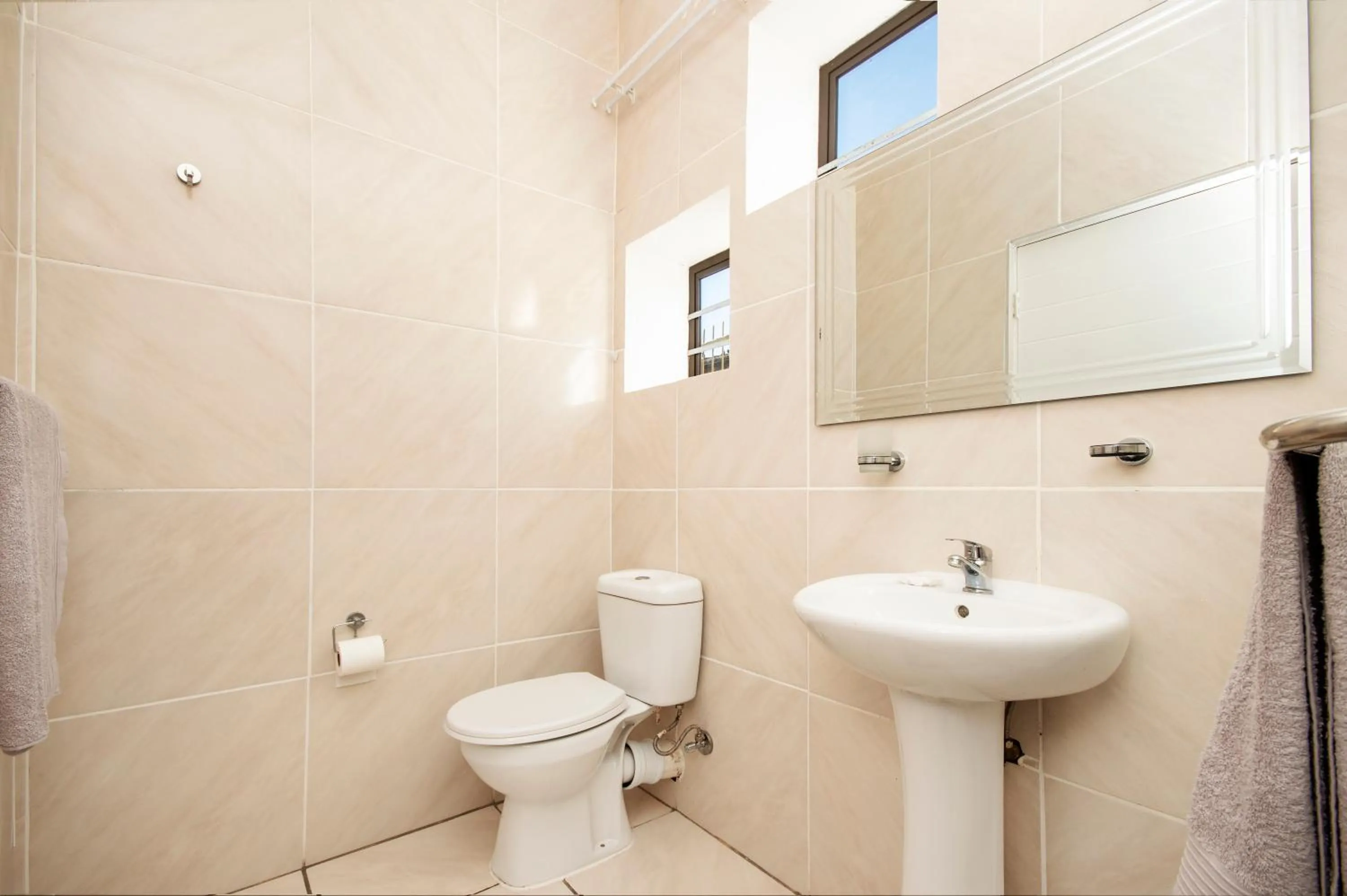 Shower in King Guest Lodge