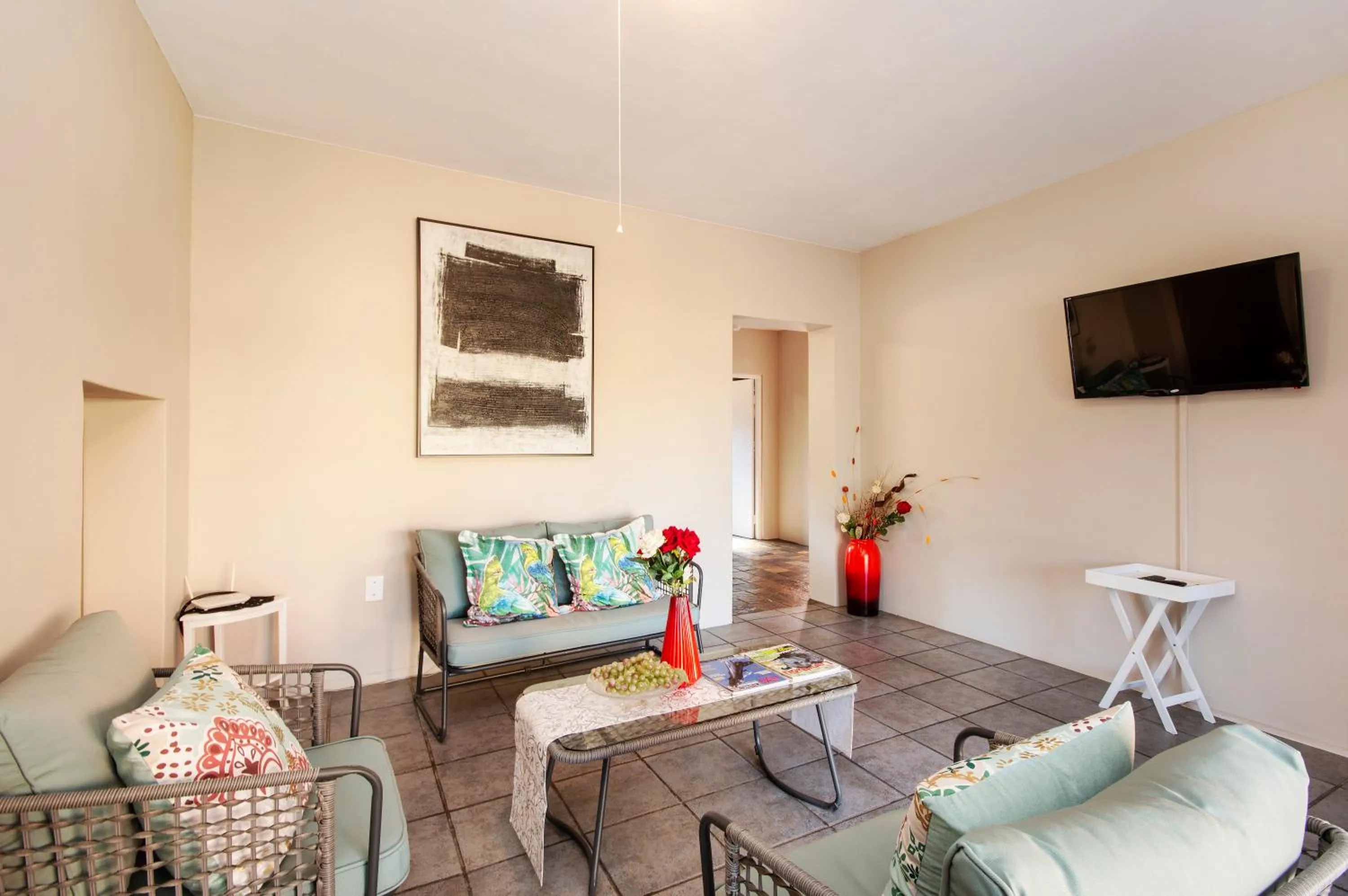 Seating area in King Guest Lodge