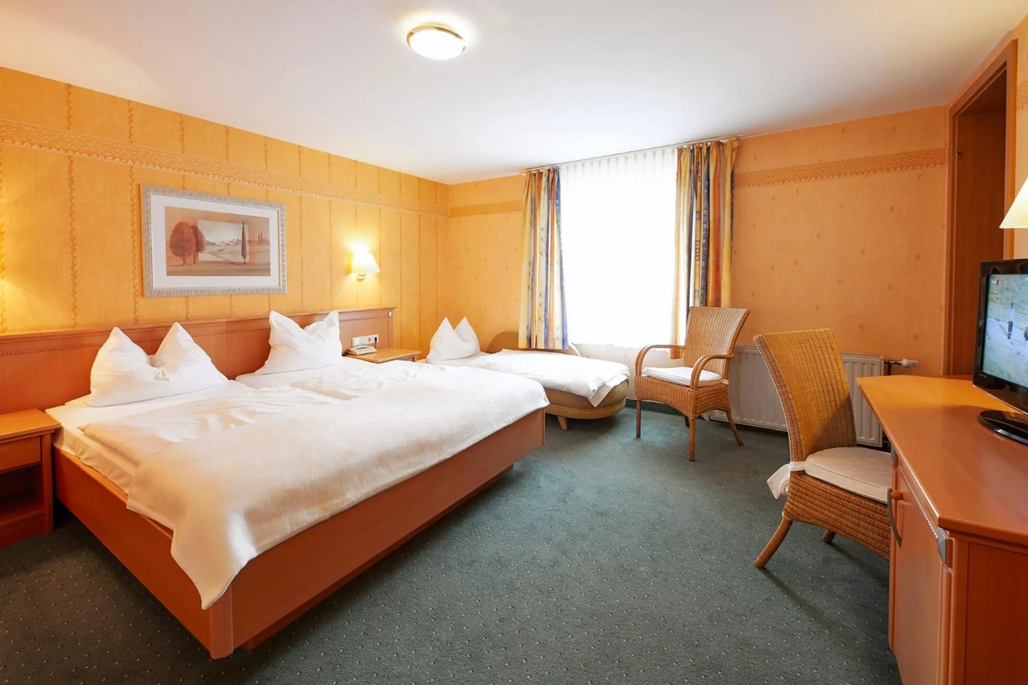 Photo of the whole room, Bed in Göbel's Gästehaus Hotel am Park