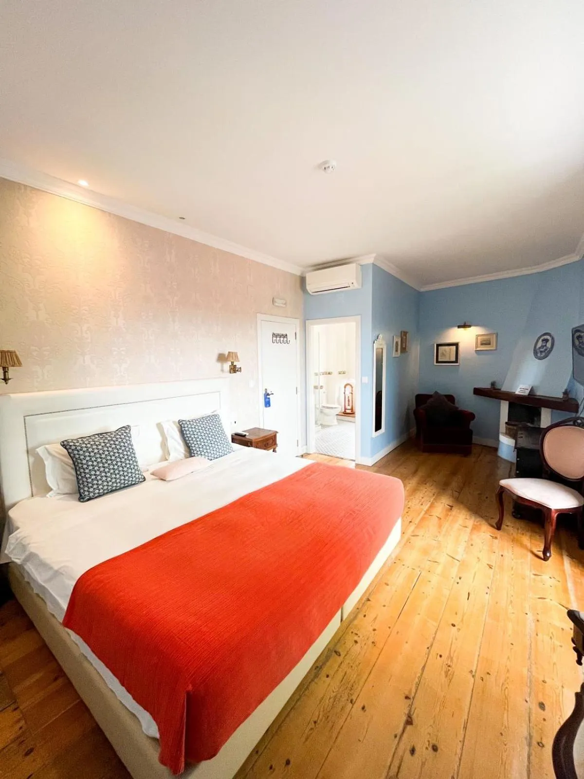 Bedroom, Bed in Palácio de Sintra Boutique House