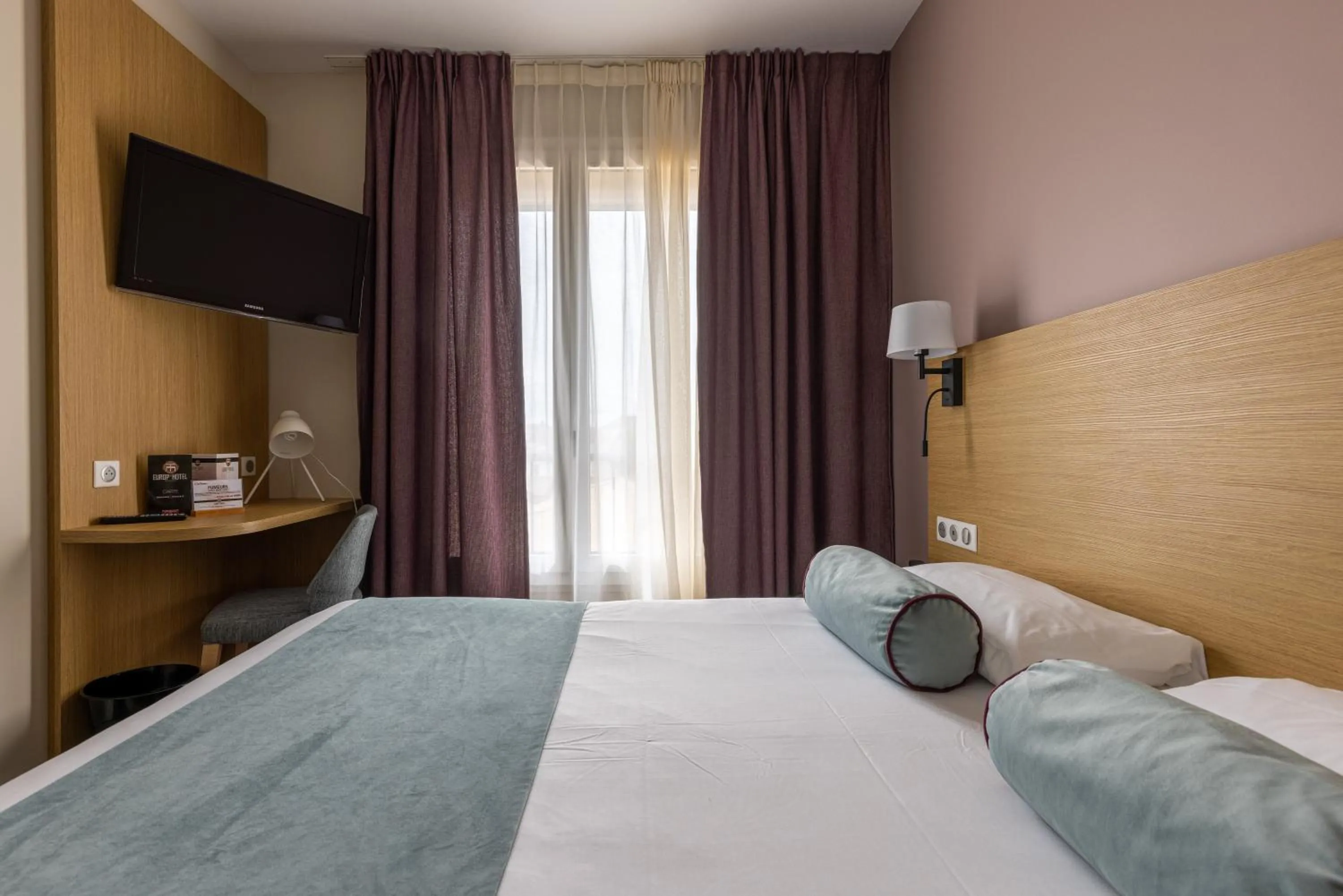 Bed in Brit Hotel Europ Bergerac