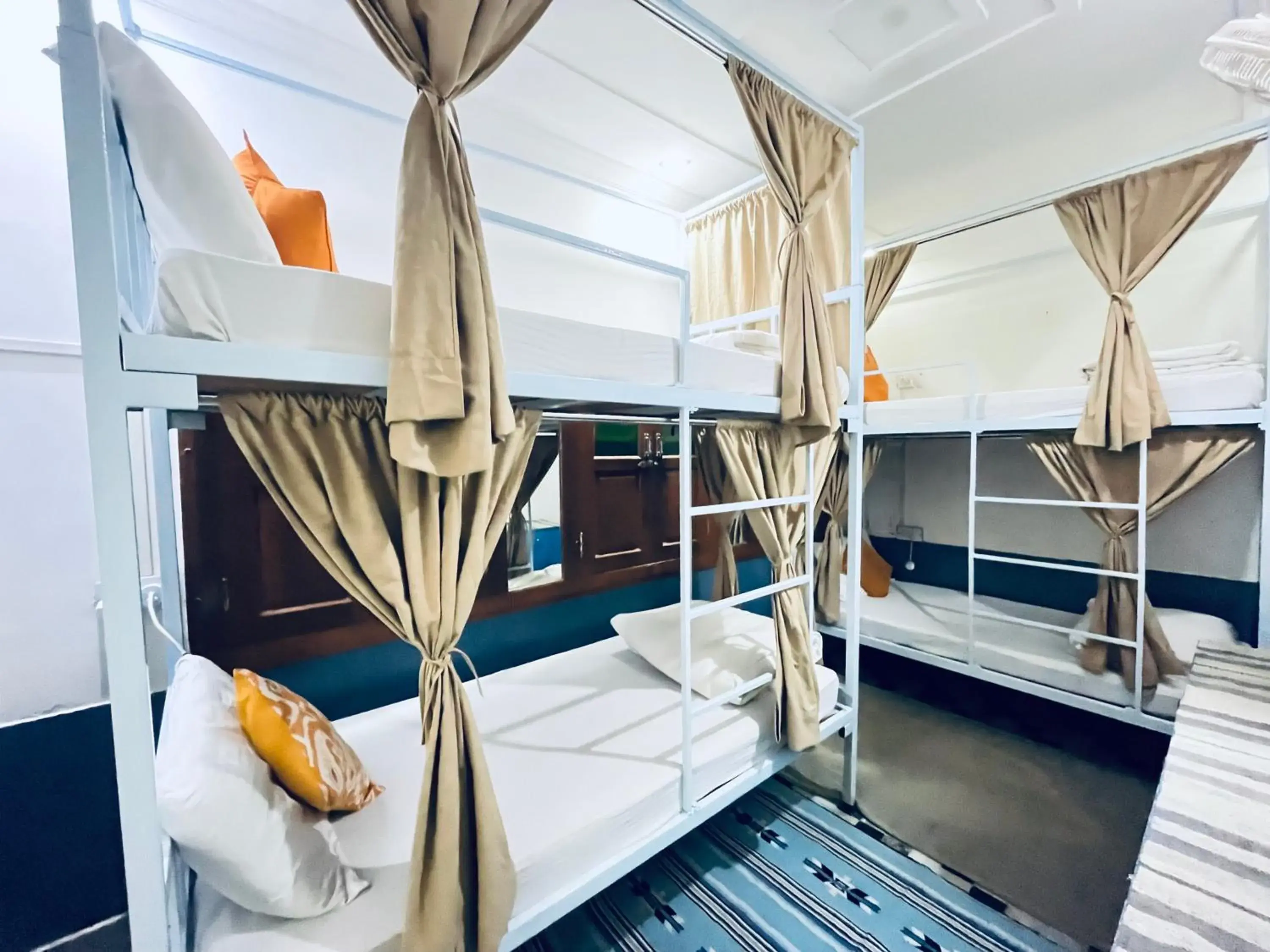 Bed in 4-Bed Mixed Dormitory Room in Jaisalmer Hostel Crowd Bed in 4-Bed Mixed Dormitory Room in Jaisalmer Hostel Crowd