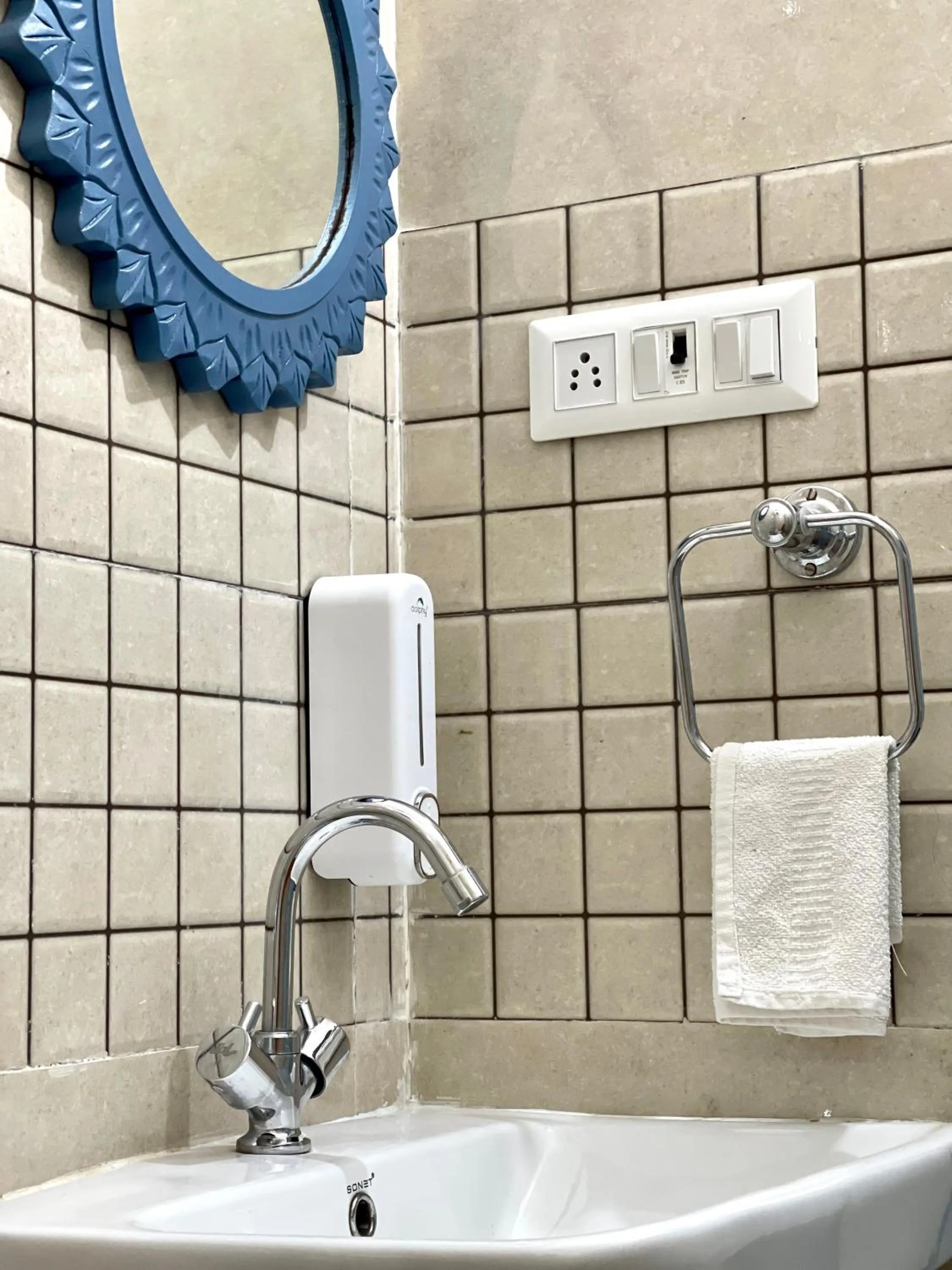 Bathroom in Jaisalmer Hostel Crowd