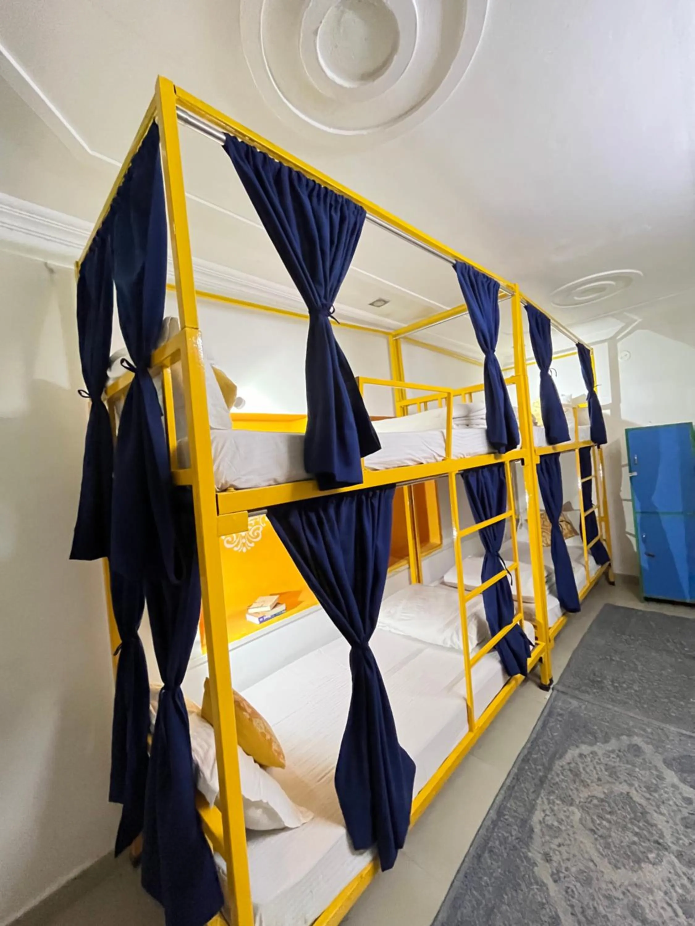 bunk bed, Bed in Jaisalmer Hostel Crowd