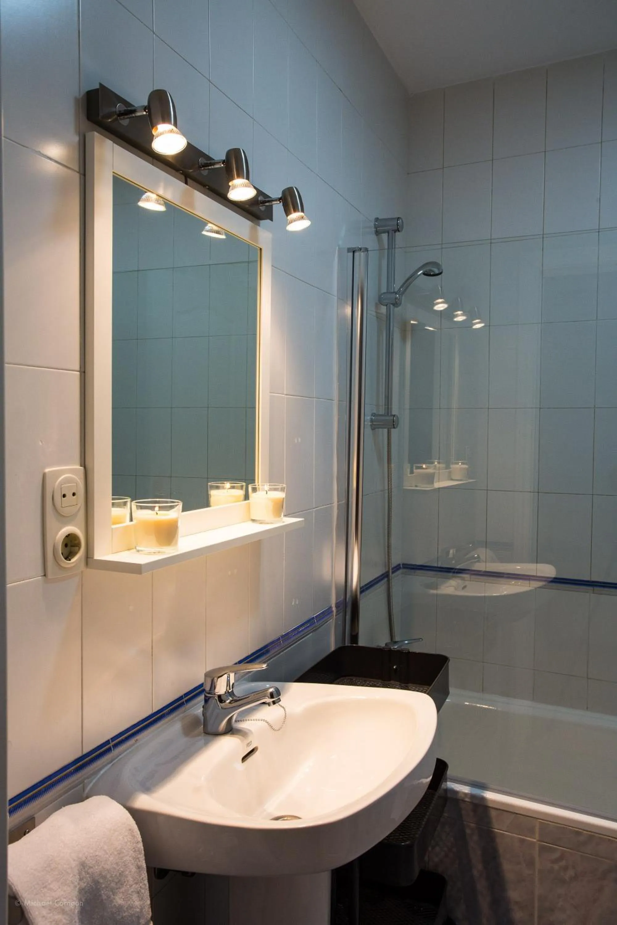 Bathroom in Apartamentos Los Cantaros