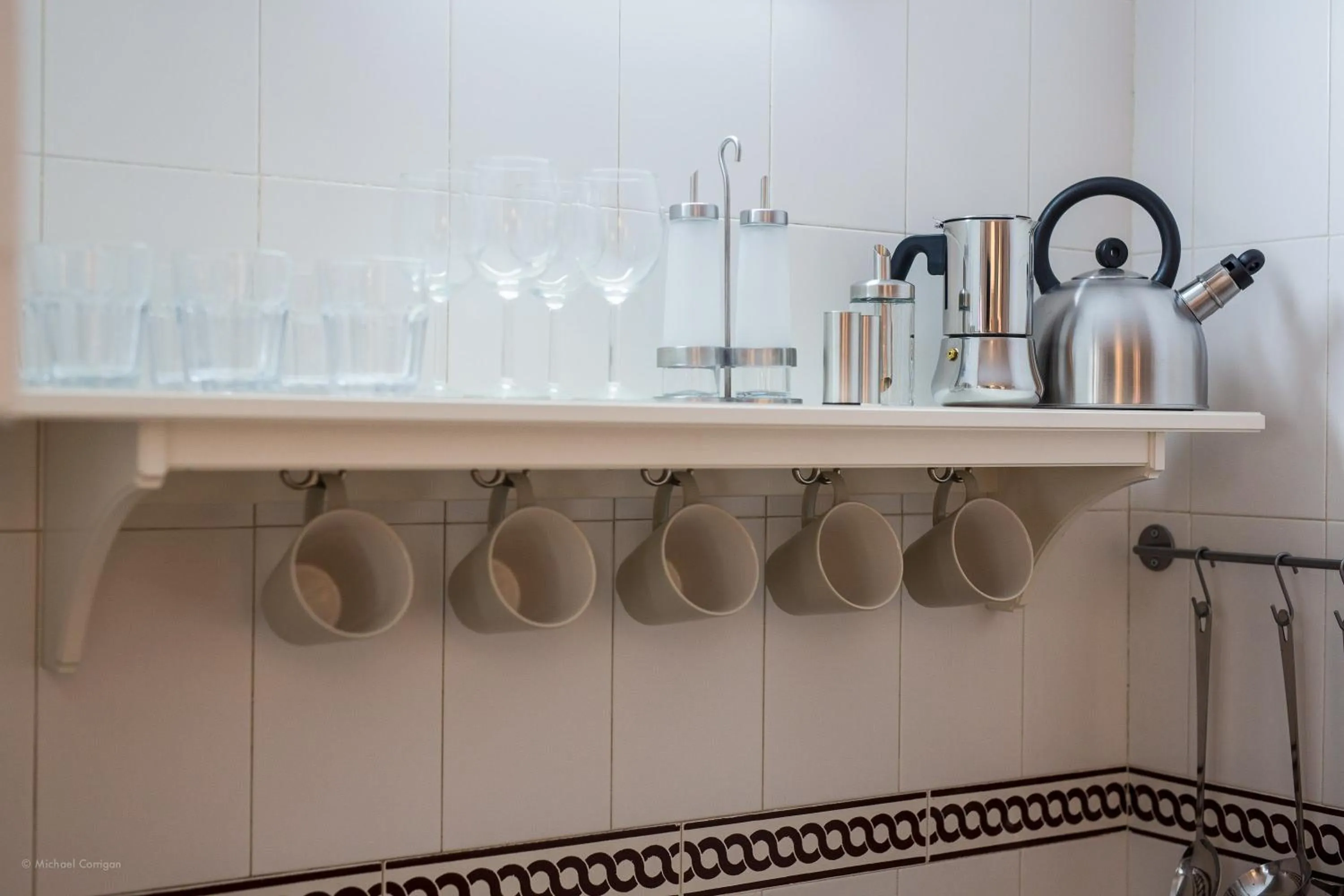 Coffee/tea facilities in Apartamentos Los Cantaros